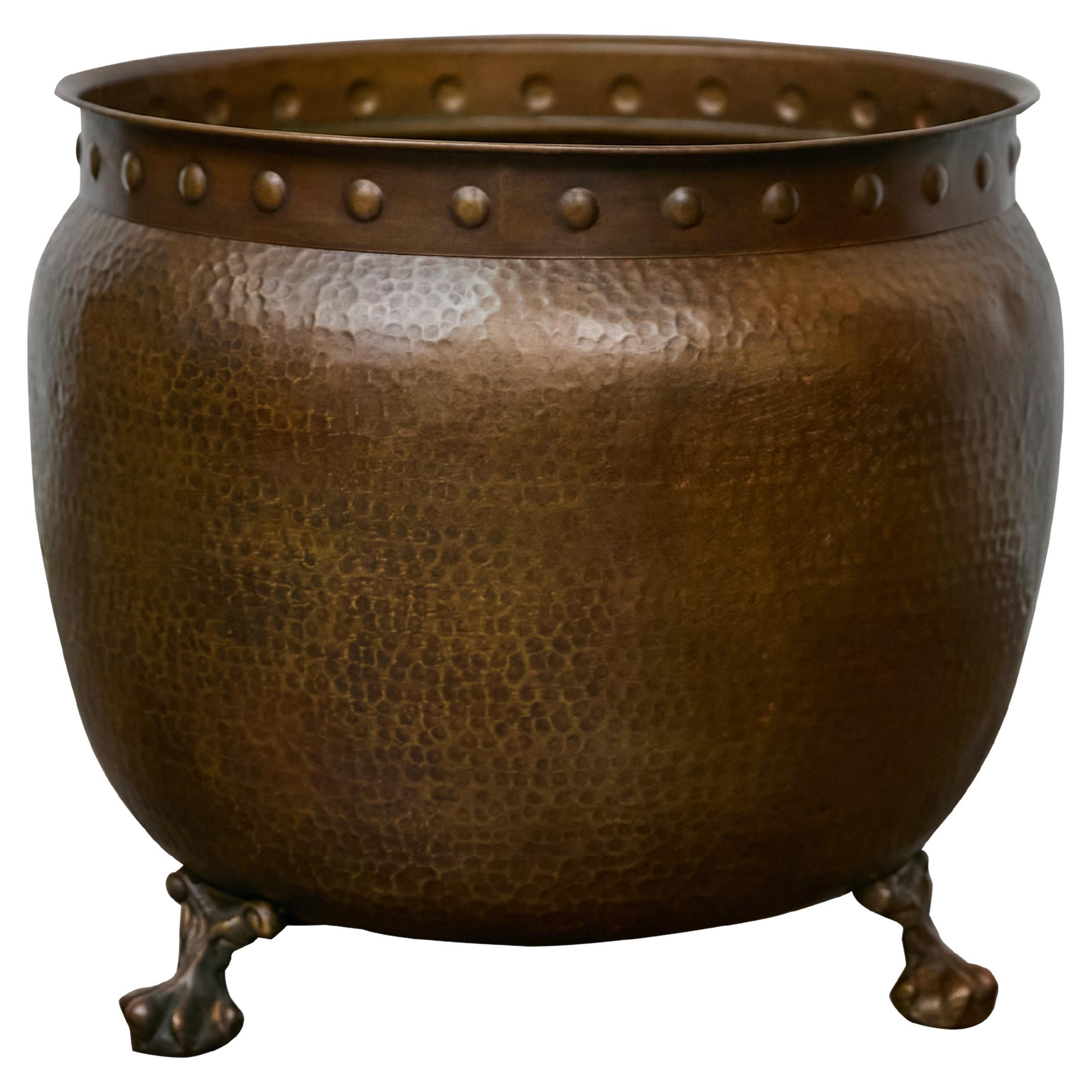 Mid-Century English Copper Planter with Paw Feet - Arts and Crafts Style For Sale
