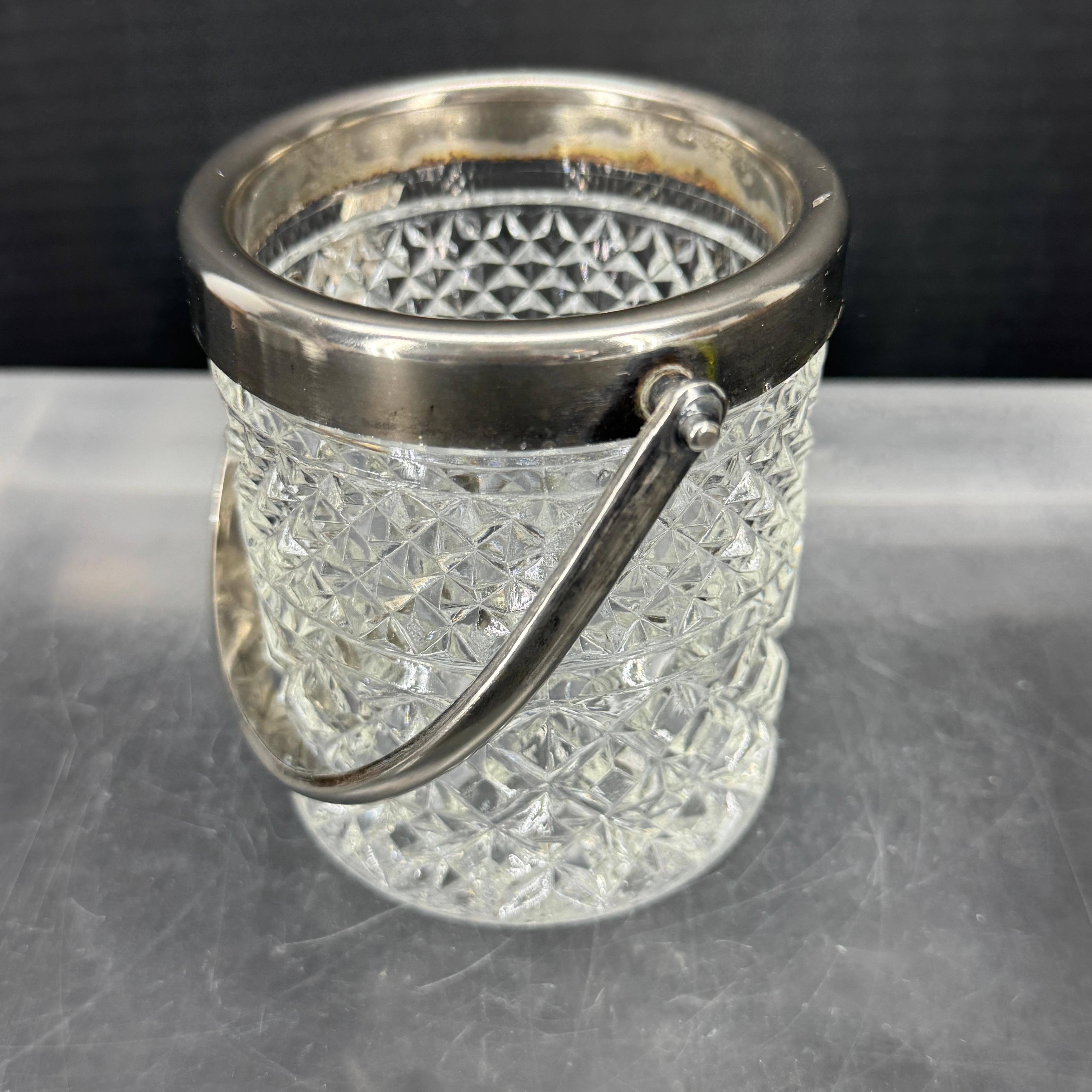 Cubitera inglesa de cristal y chapado de mediados de siglo siglo XX en venta