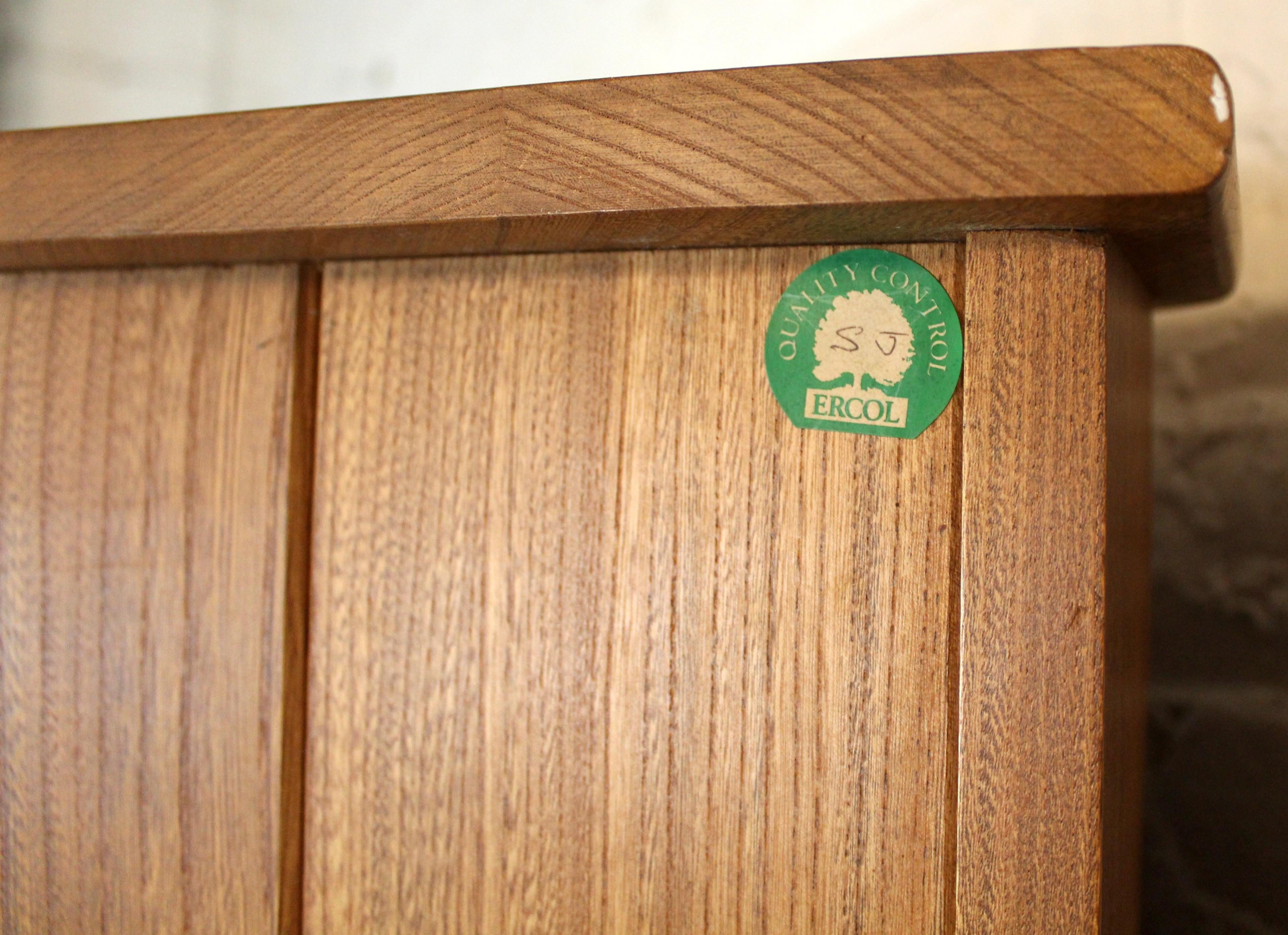 Mid-Century English Elm Corner Cupboard by Ercol In Good Condition For Sale In Brooklyn, NY