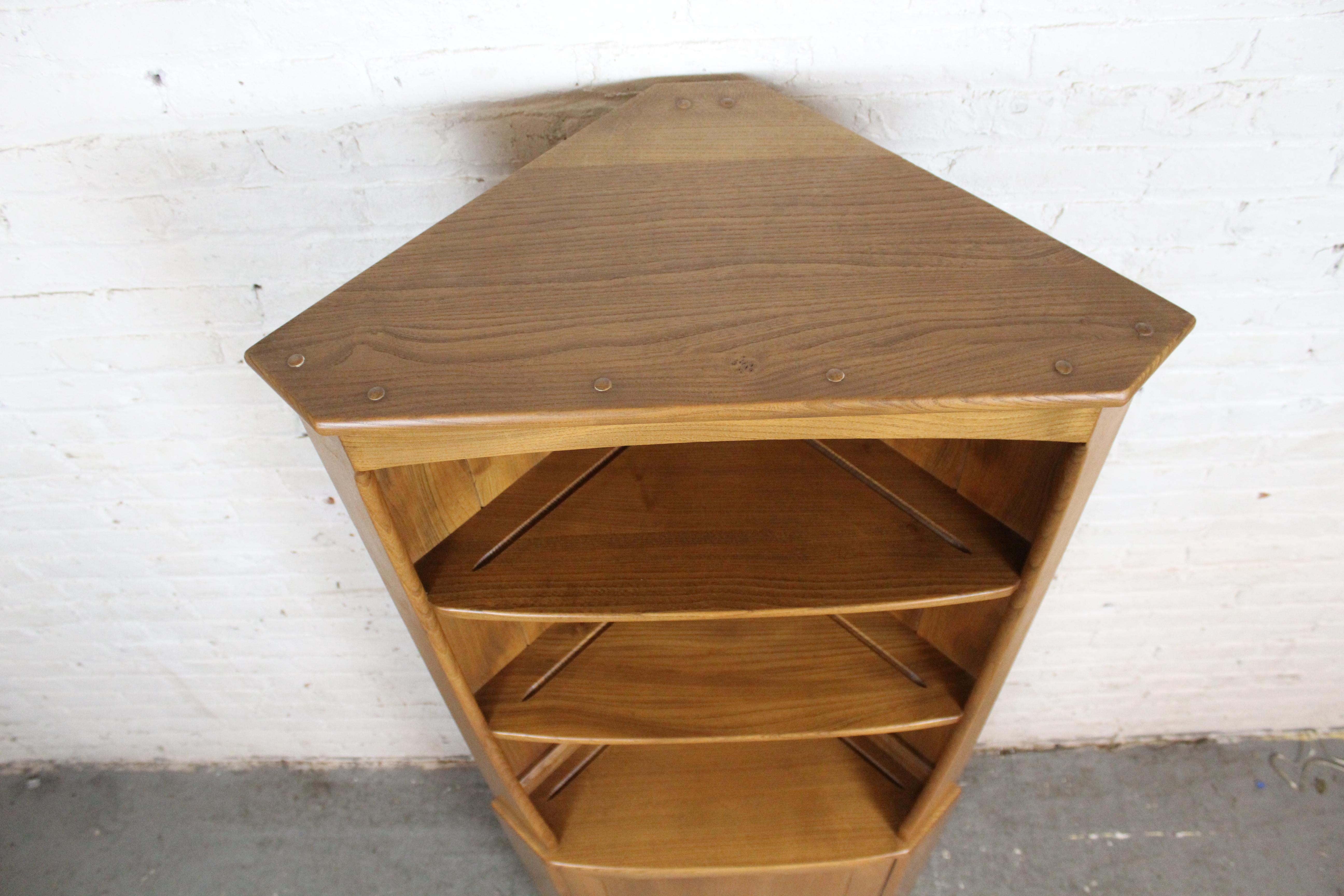 Mid-Century English Elm Corner Cupboard by Ercol For Sale 1