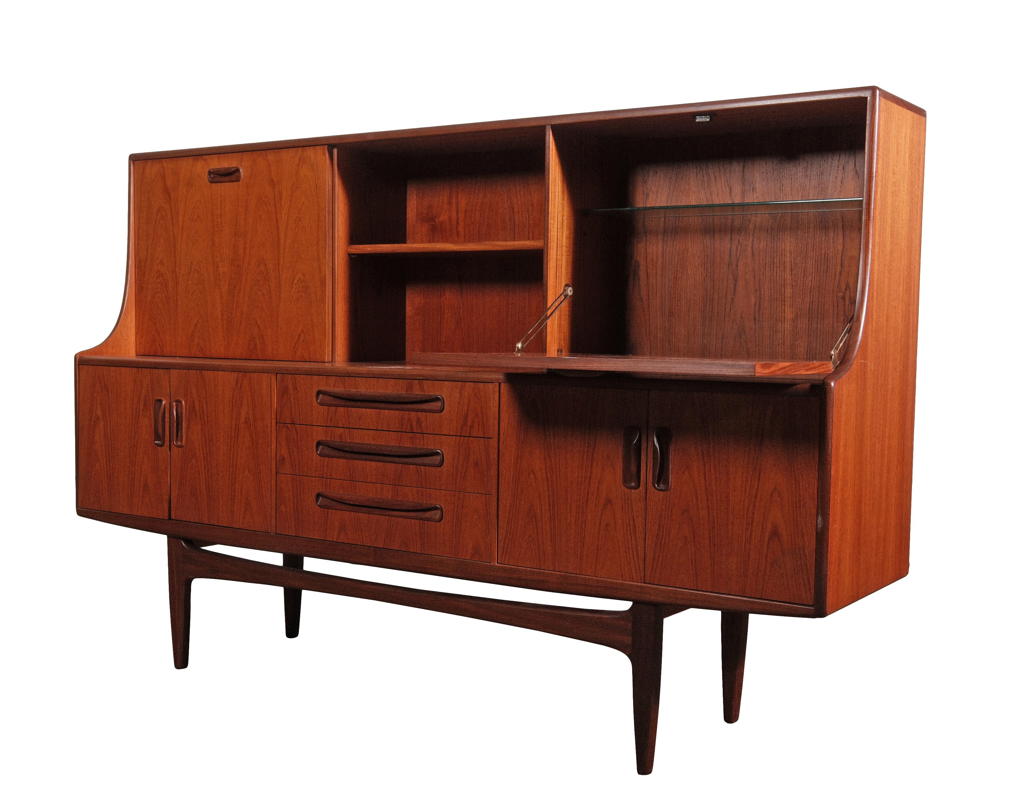 Europeo Credenza in teak Fresco moderna inglese di metà secolo