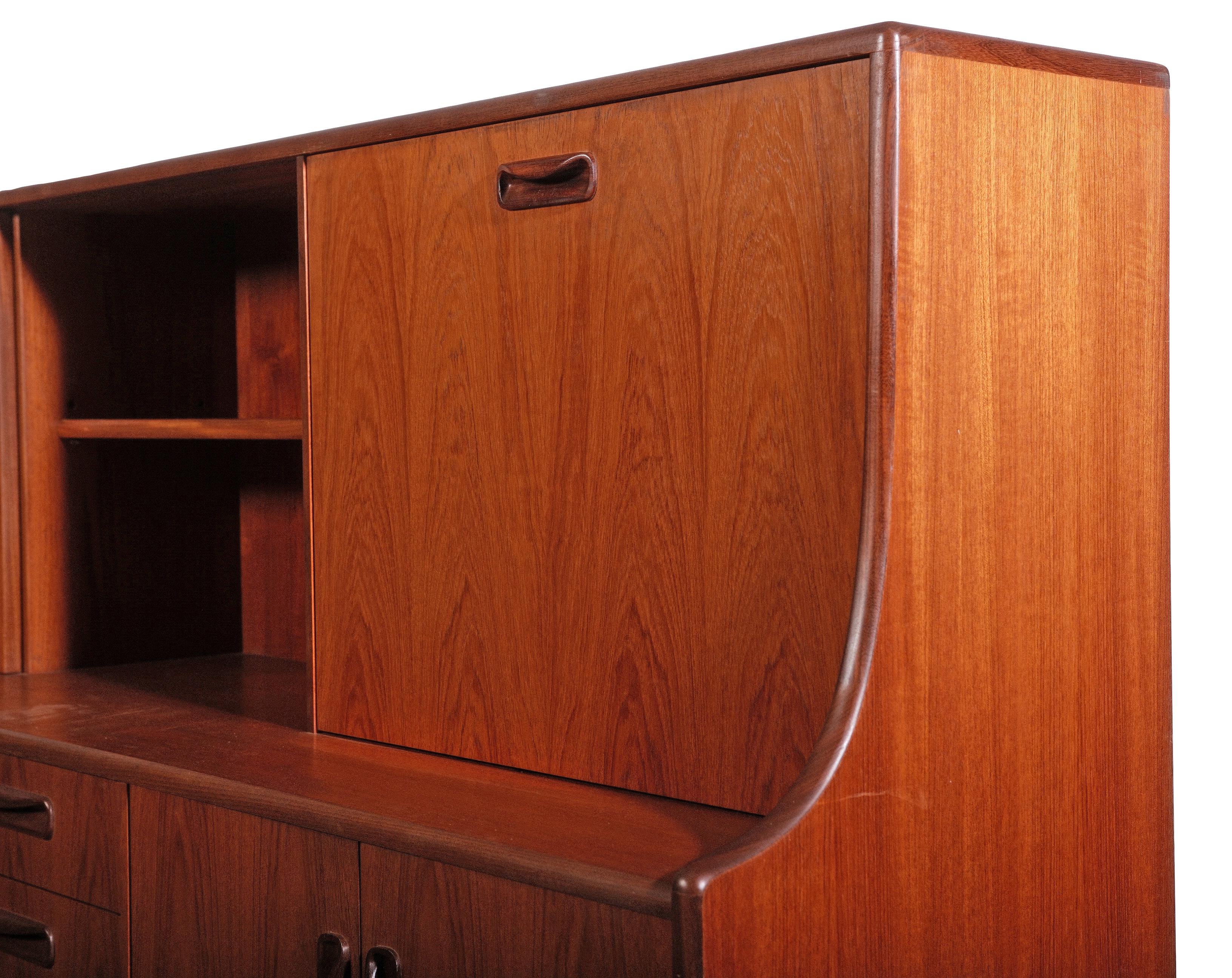 Credenza in teak Fresco moderna inglese di metà secolo In condizioni buone a High Point, NC