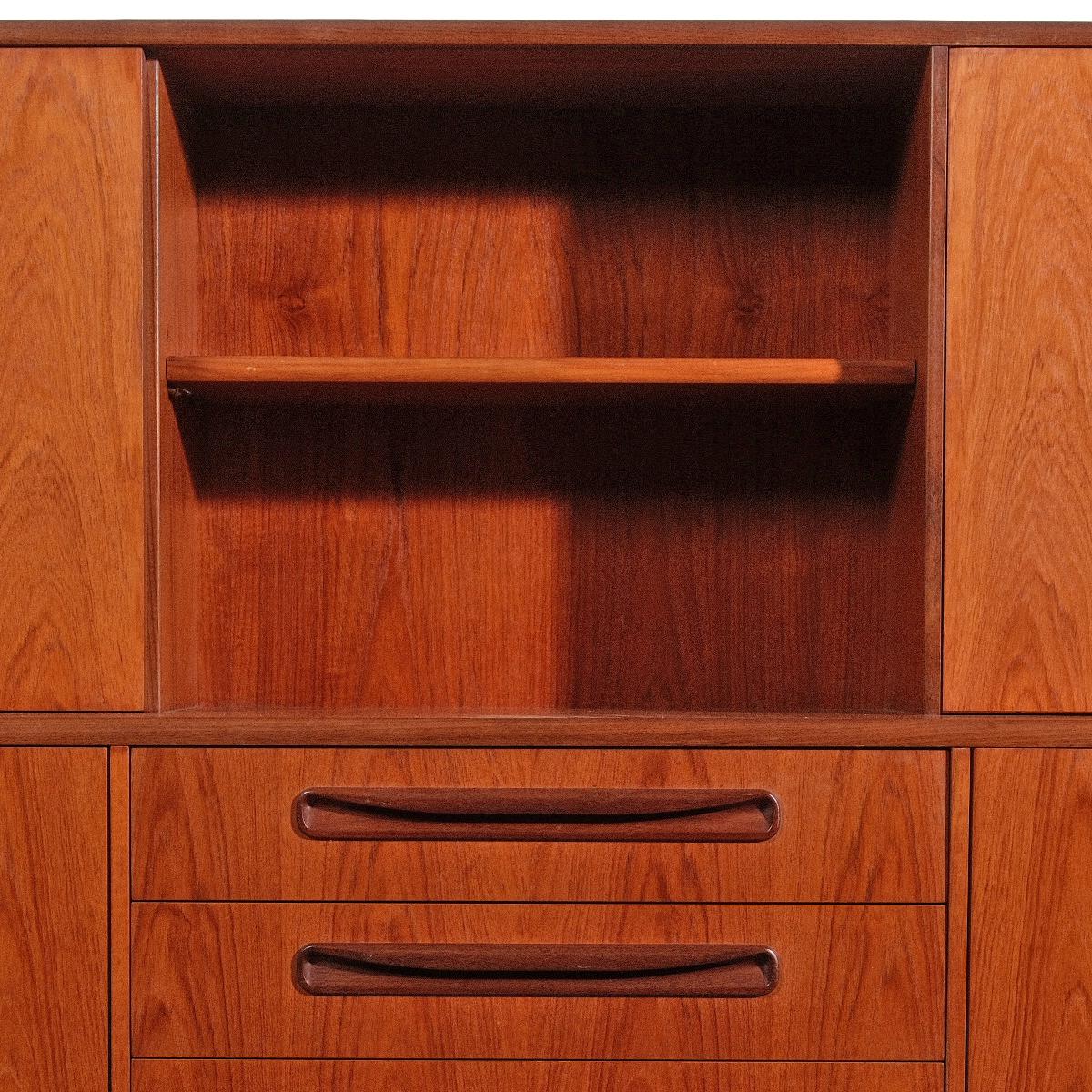 Teak Credenza in teak Fresco moderna inglese di metà secolo