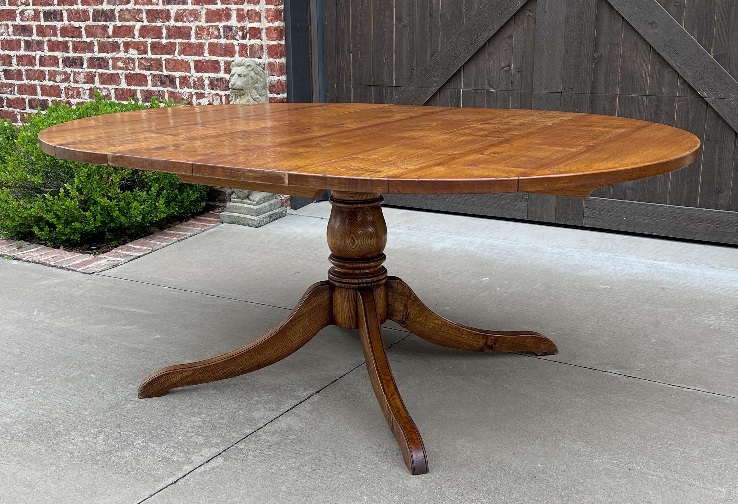 Midcentury English Round/Oval Dining Table Pedestal Base with Leaf Oak, c. 1940s 6