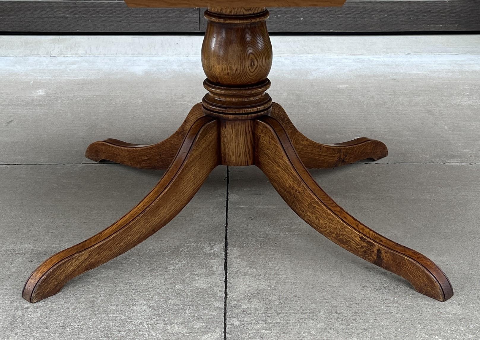 Midcentury English Round/Oval Dining Table Pedestal Base with Leaf Oak, c. 1940s 7