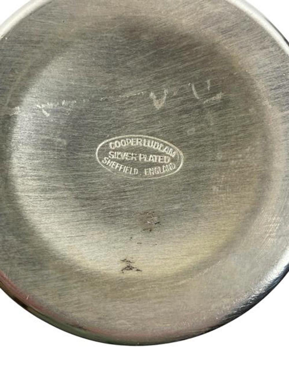 Englischer versilberter Cobbler-Cocktailshaker aus der Mitte des Jahrhunderts im Angebot 1