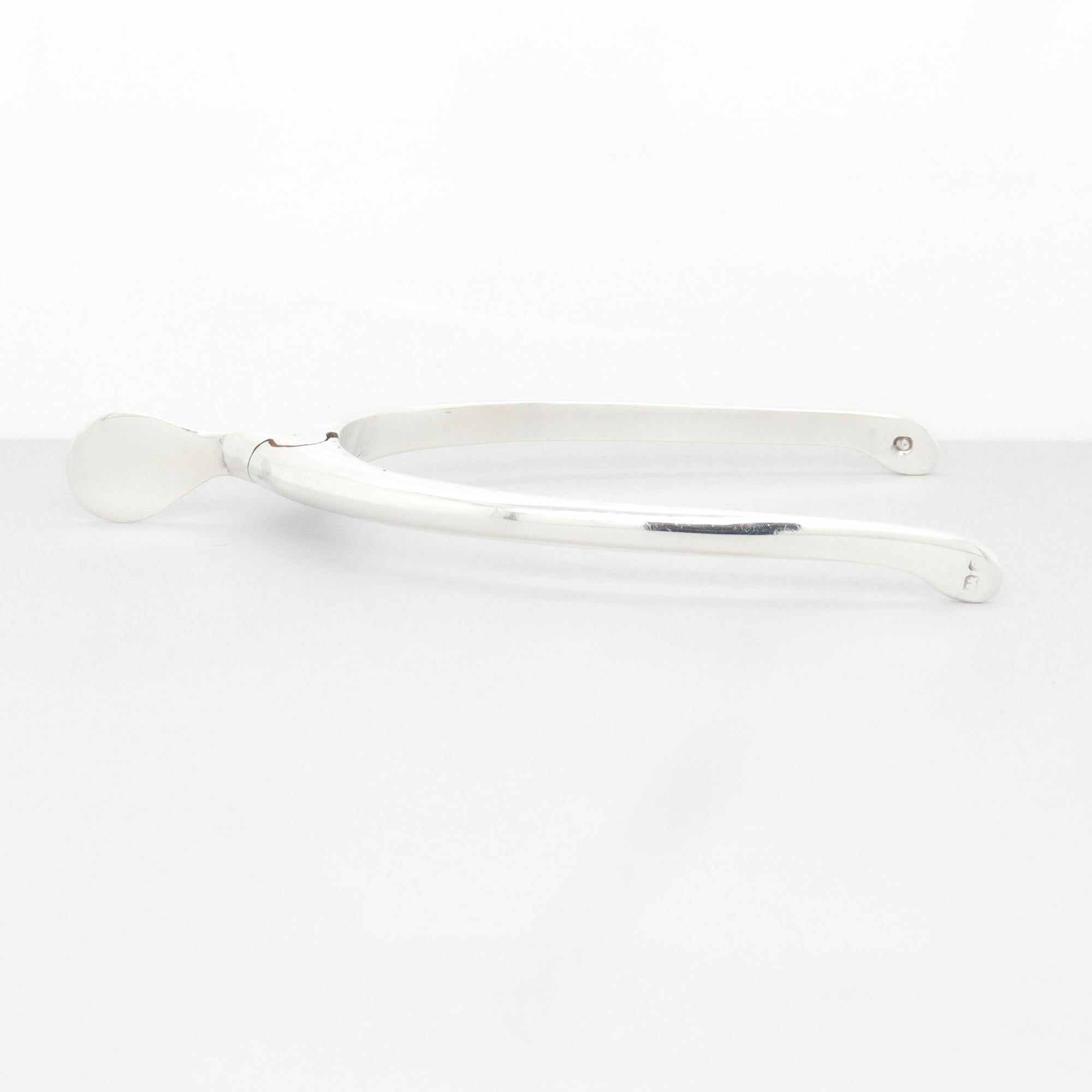 Zuccheriera inglese di metà secolo in argento sterling figurata a forma di spina di pesce in vendita 3