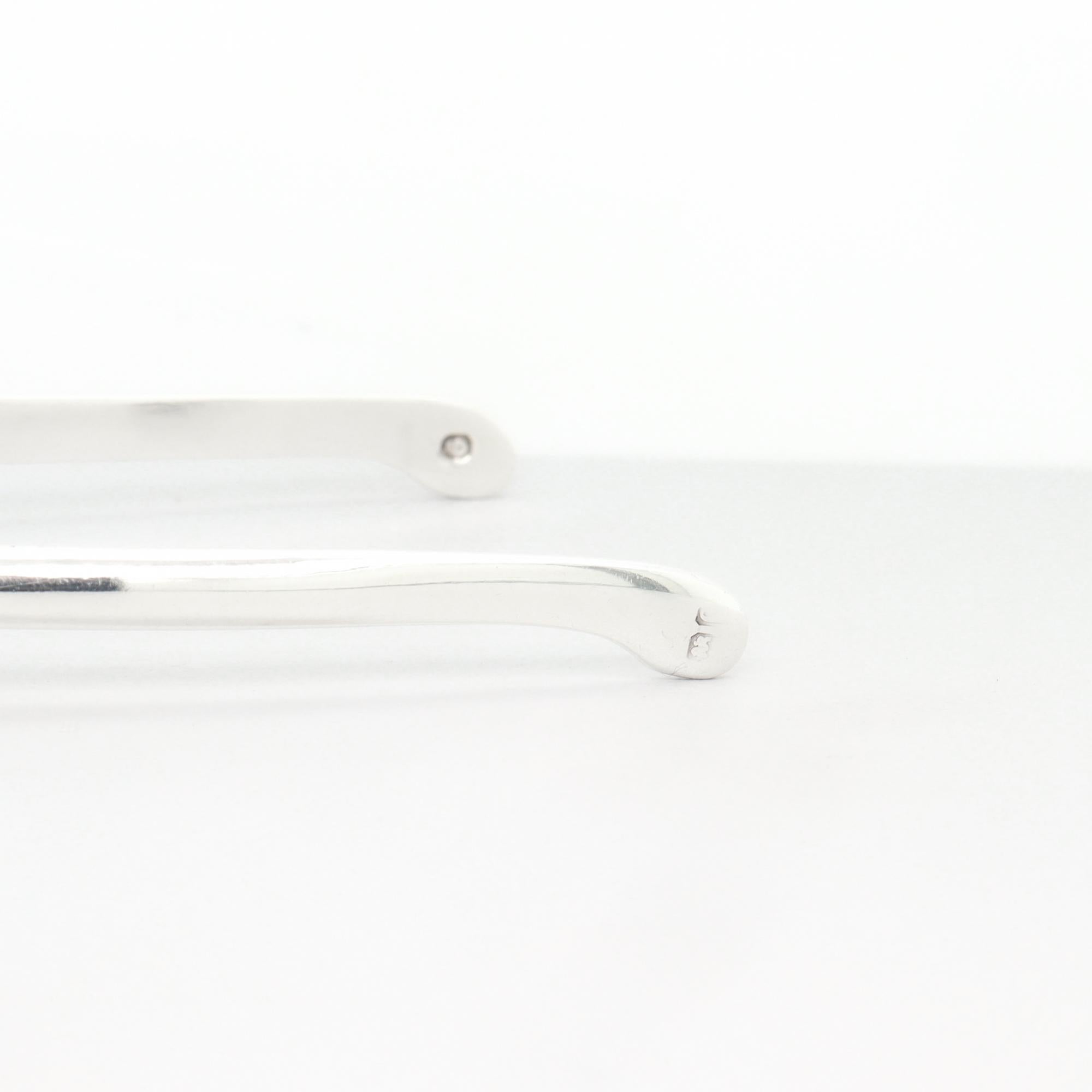 Zuccheriera inglese di metà secolo in argento sterling figurata a forma di spina di pesce in vendita 4