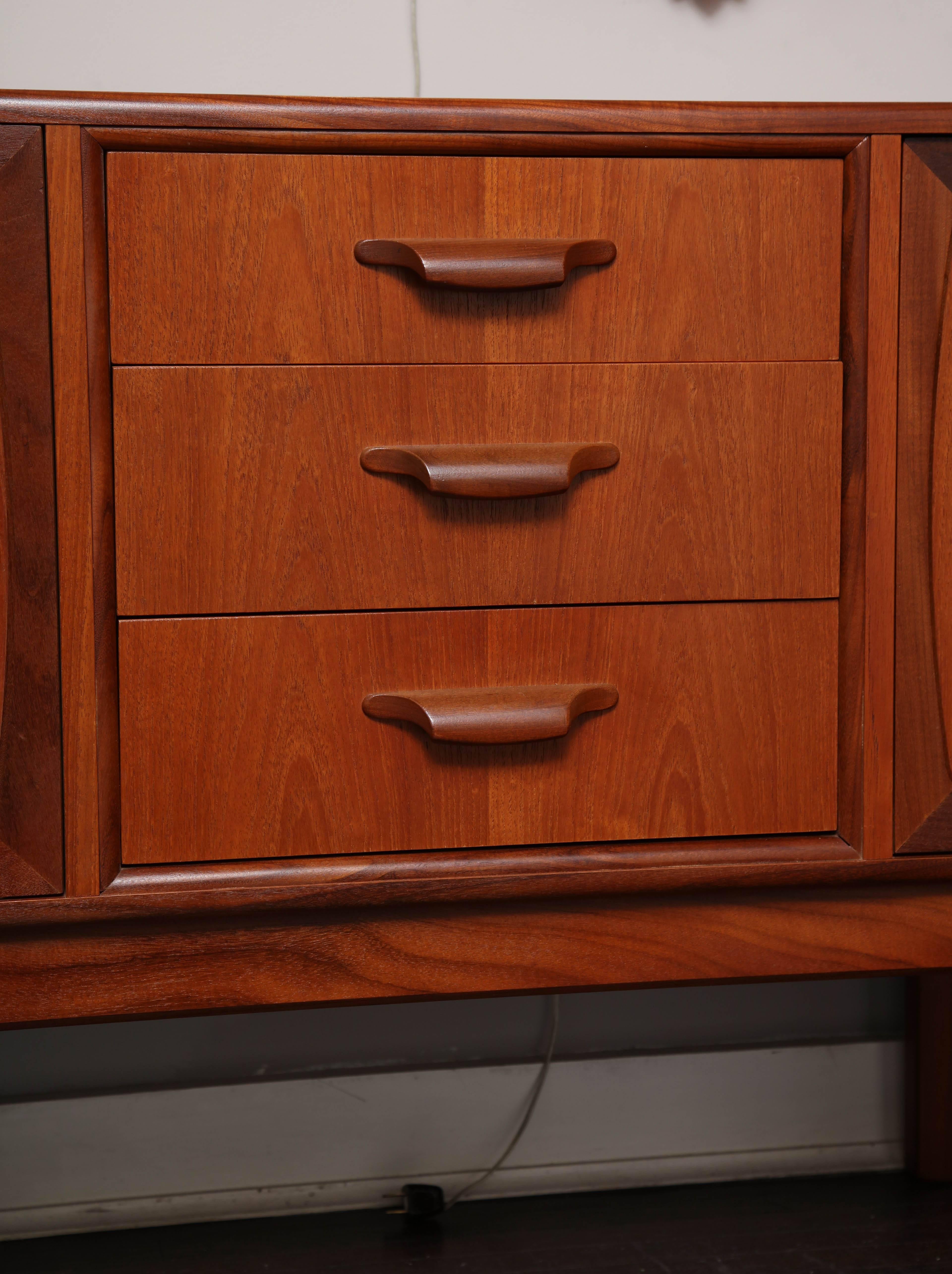 Midcentury English Teak Credenza In Good Condition In New York, NY