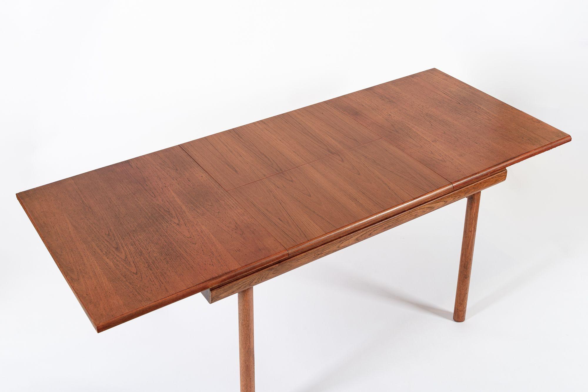 Mid Century English Teak Extension Dining Table by White & Newton en venta 1