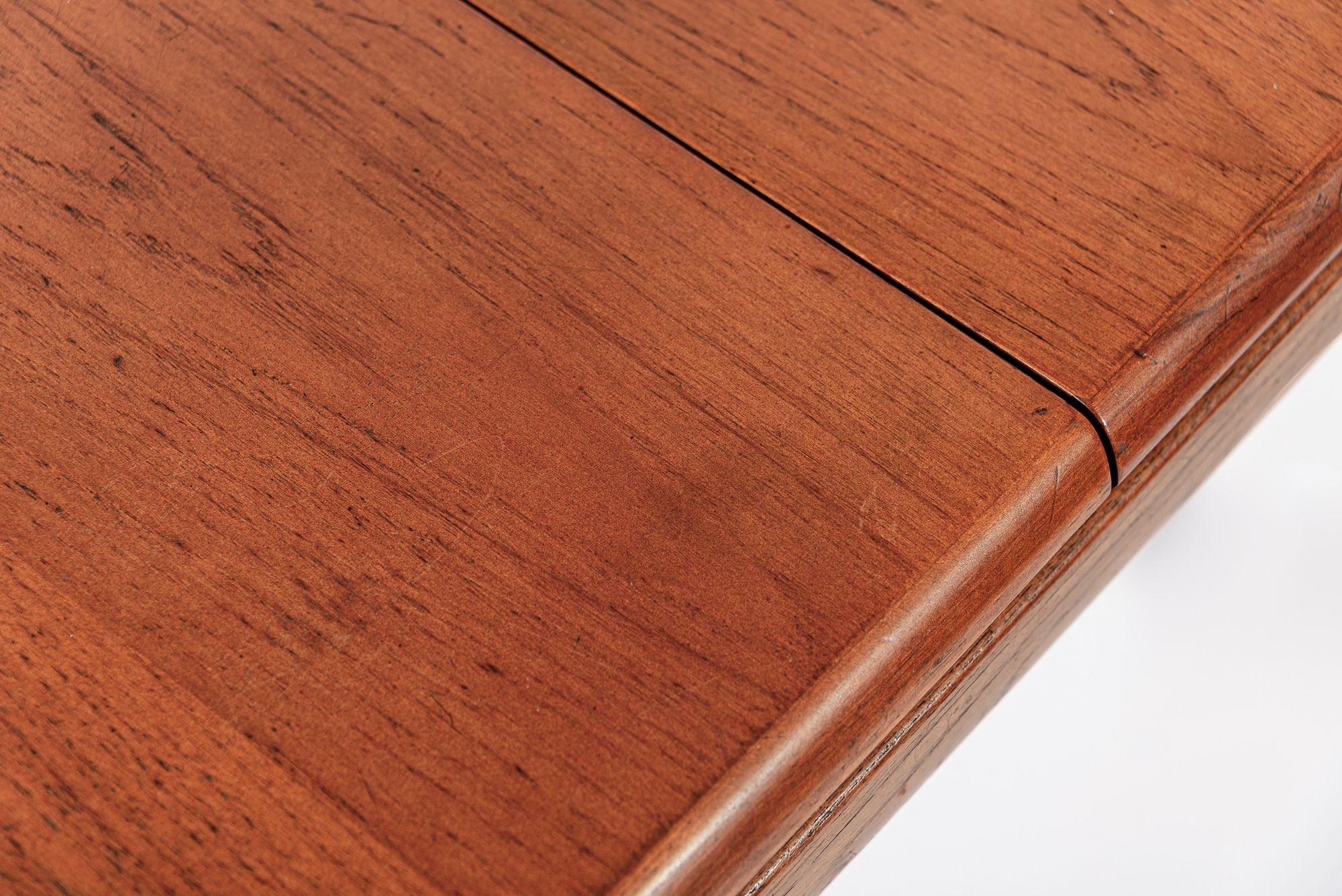 Mid Century English Teak Extension Dining Table by White & Newton en venta 2