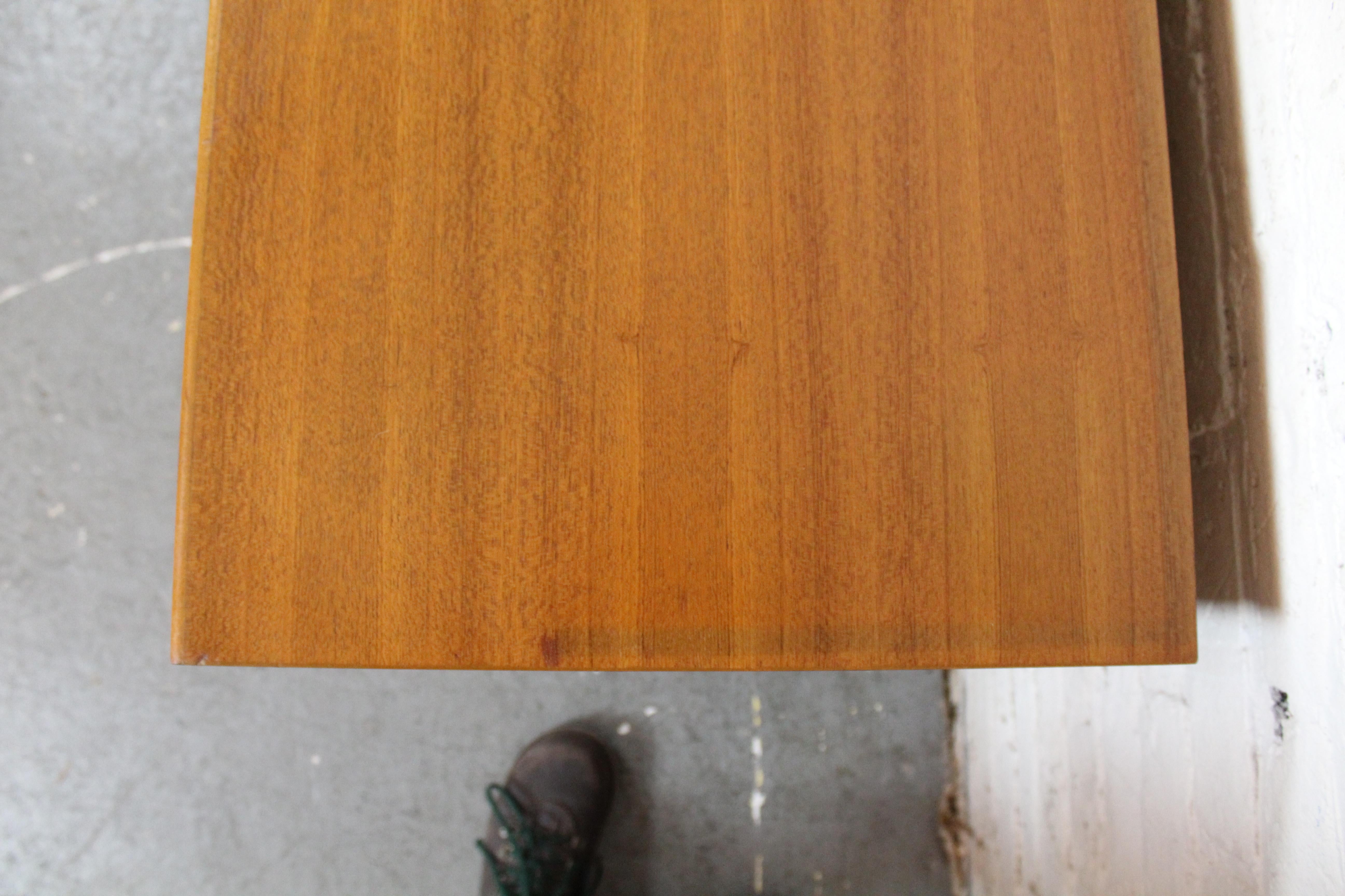 Englisches Teakholz-Sideboard aus der Jahrhundertmitte von Portwood Furniture 12
