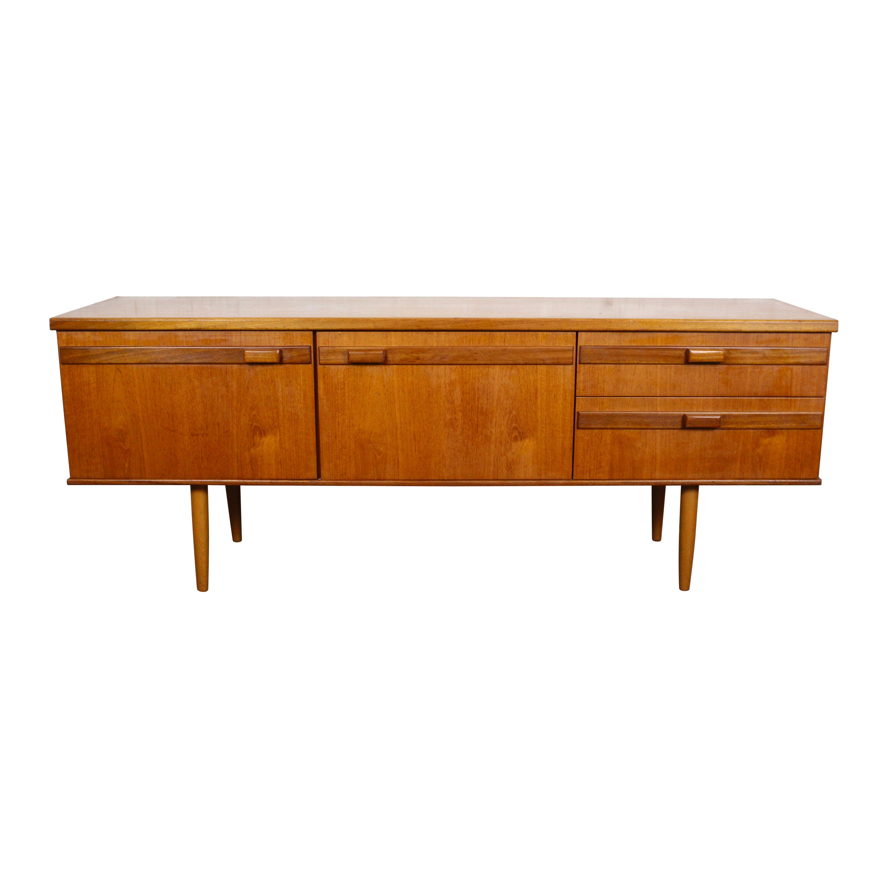 Englisches Teakholz-Sideboard aus der Jahrhundertmitte von Portwood Furniture