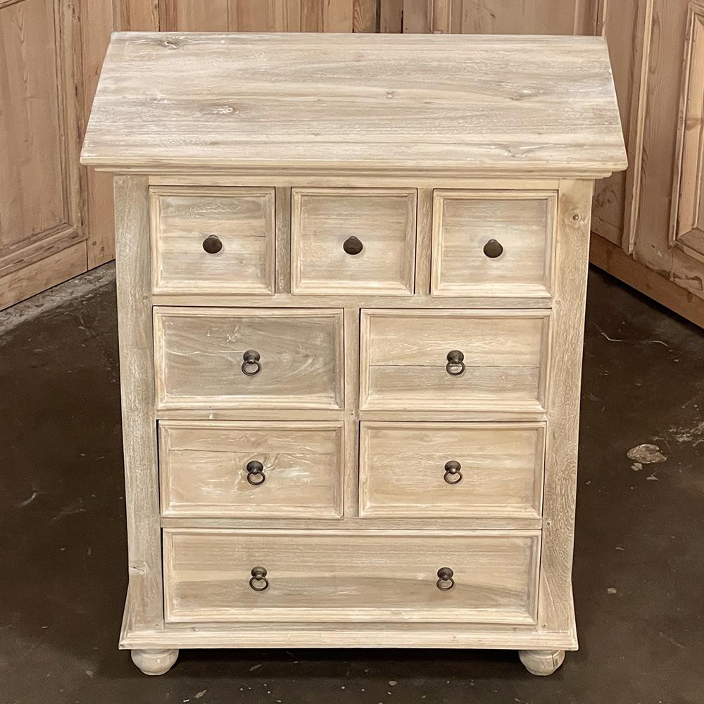 Mid-Century English Whitewashed Chest of Drawers In Good Condition For Sale In Dallas, TX