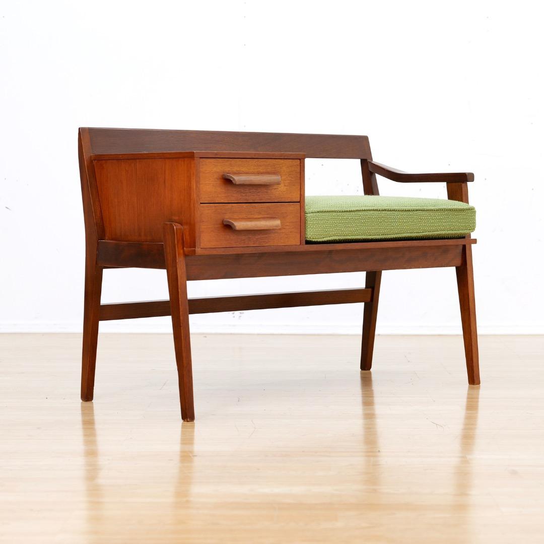 Banco de entrada Mid Century en teca y verde mediados del siglo XX en venta