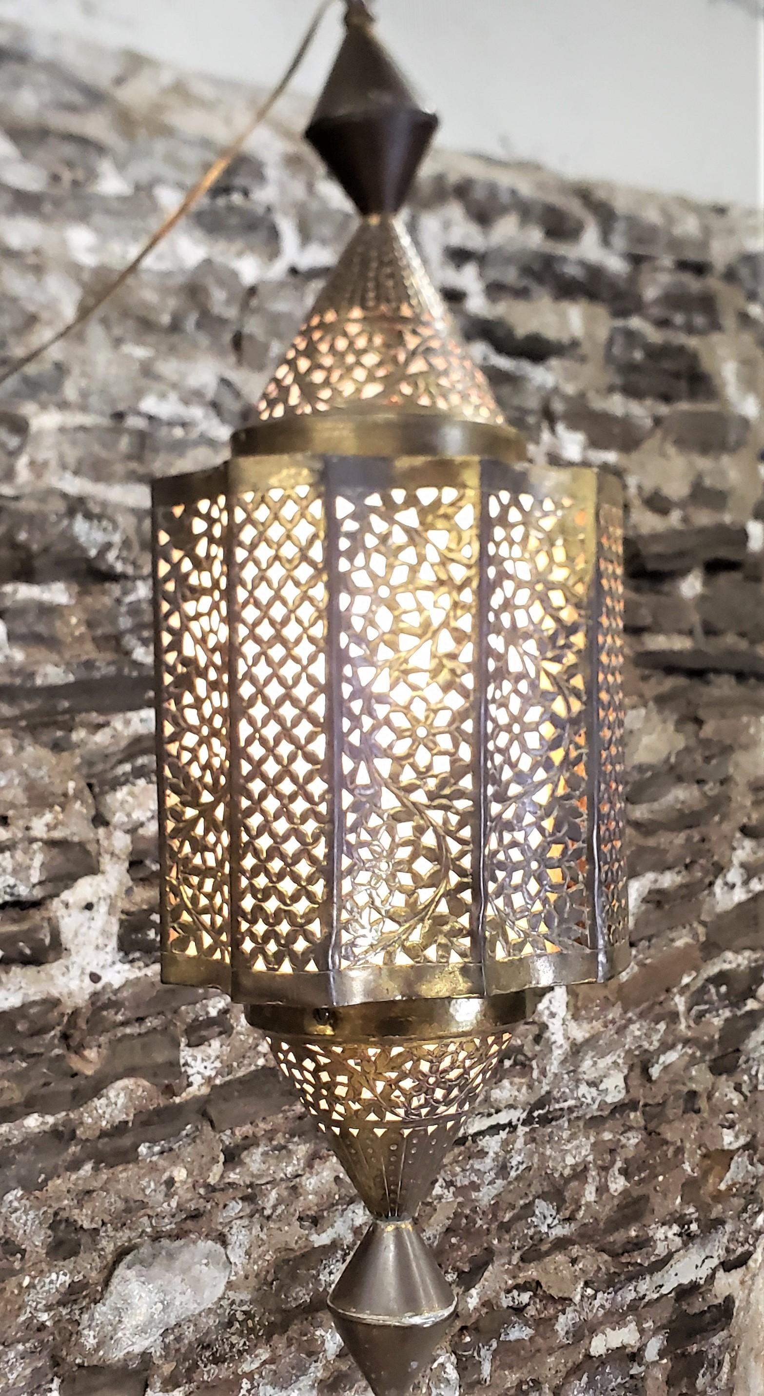 Hand-Crafted Mid-Century Large Moroccan Moorish Pierced Brass Hanging Lantern or Swag Light For Sale