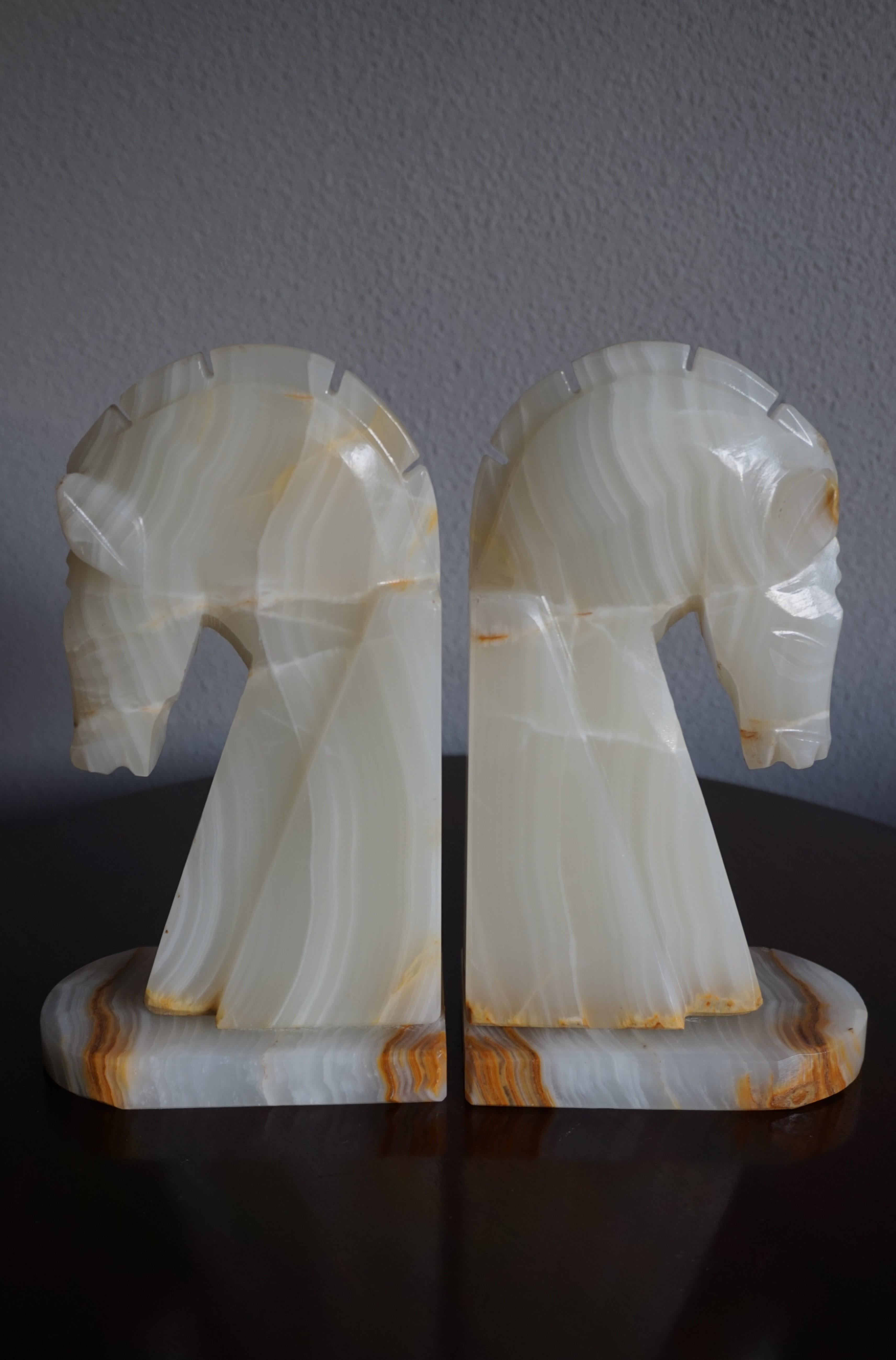 Hand-Crafted Midcentury Era Pair of Handcrafted Art Deco Style Horse Sculpture Onyx Bookends