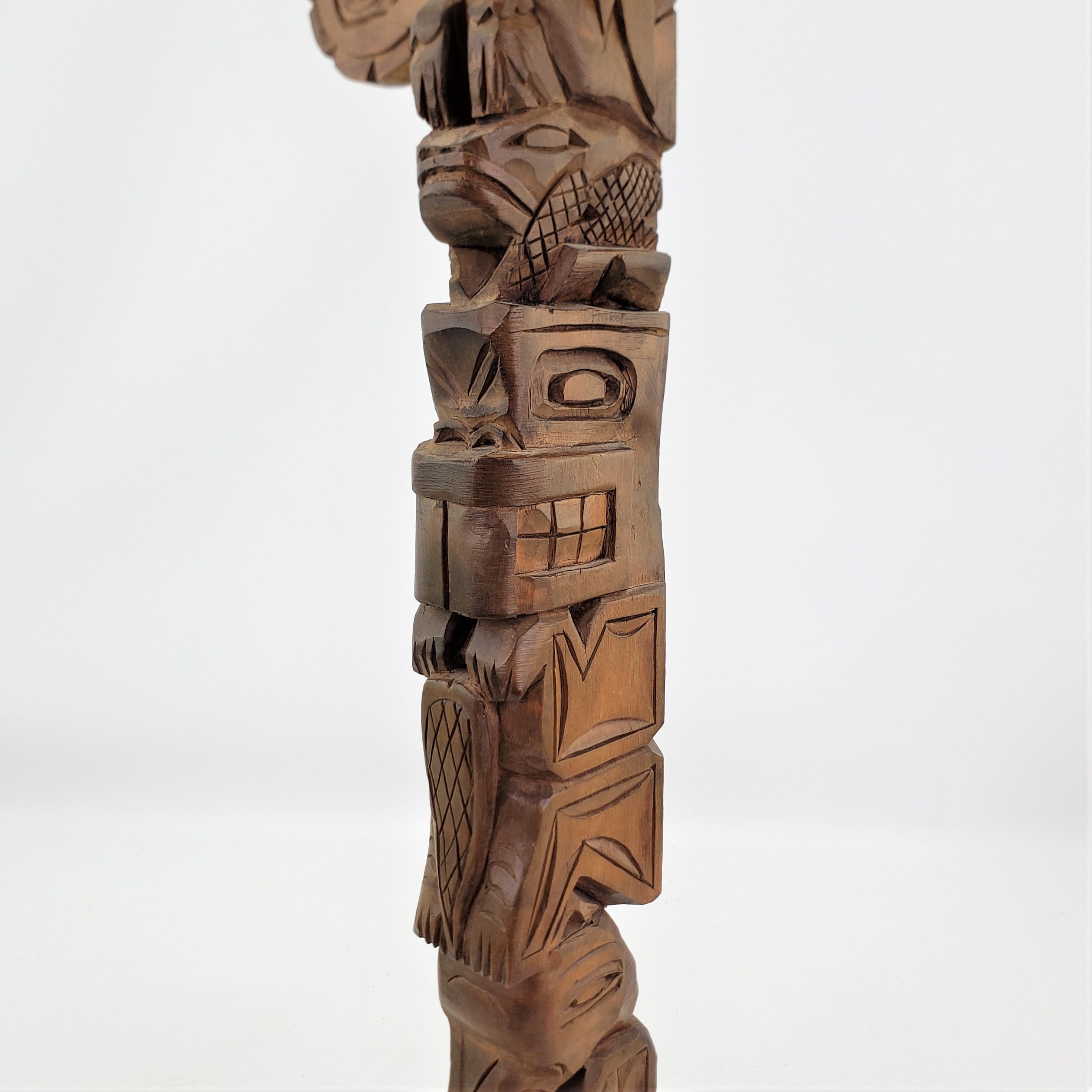 Mitte des Jahrhunderts signiert Westküste Zeder Haida indigenen kanadischen Totem Pole im Angebot 5