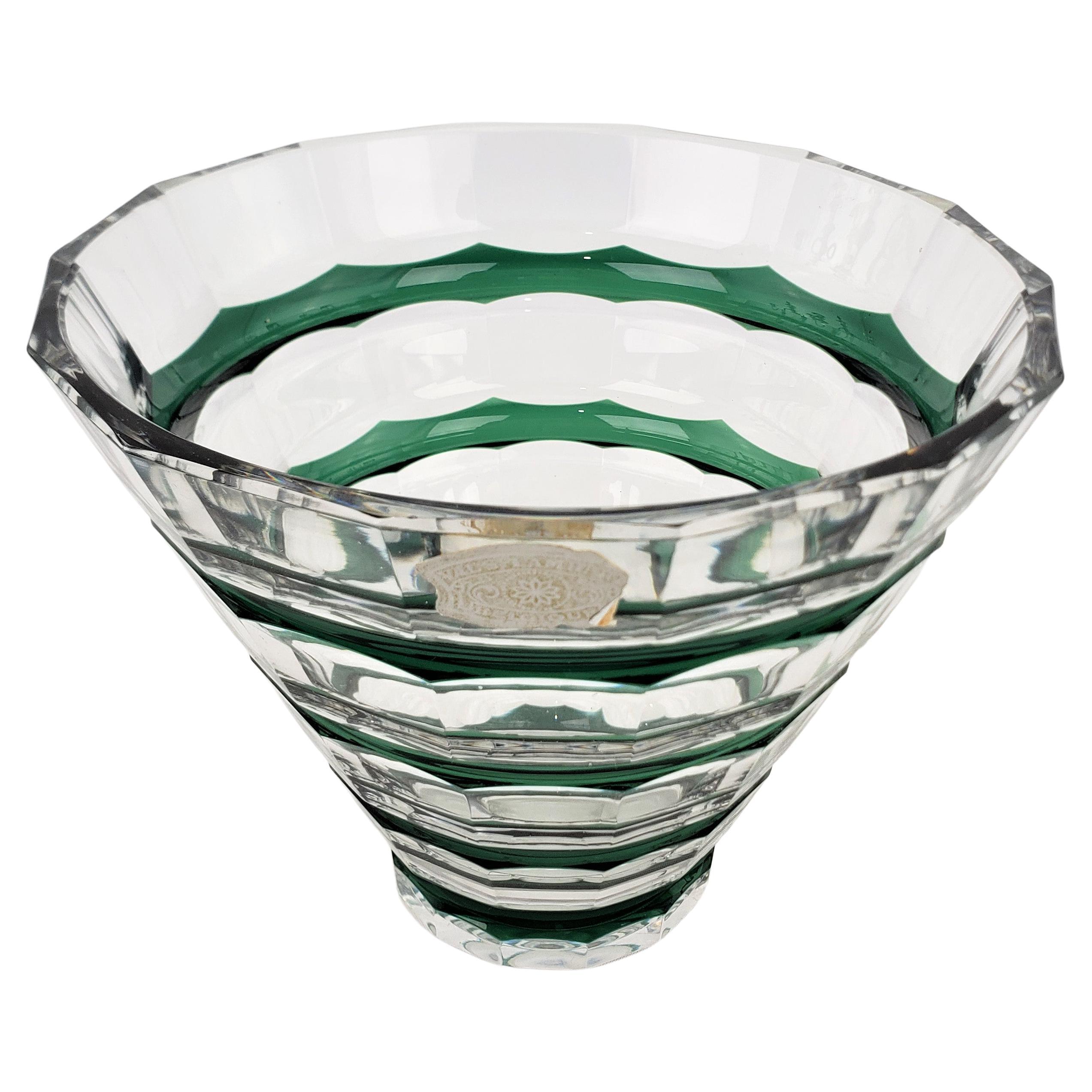 Vase ou bol en cristal taillé transparent et vert à bandes Val St. Lambert de l'époque médiévale