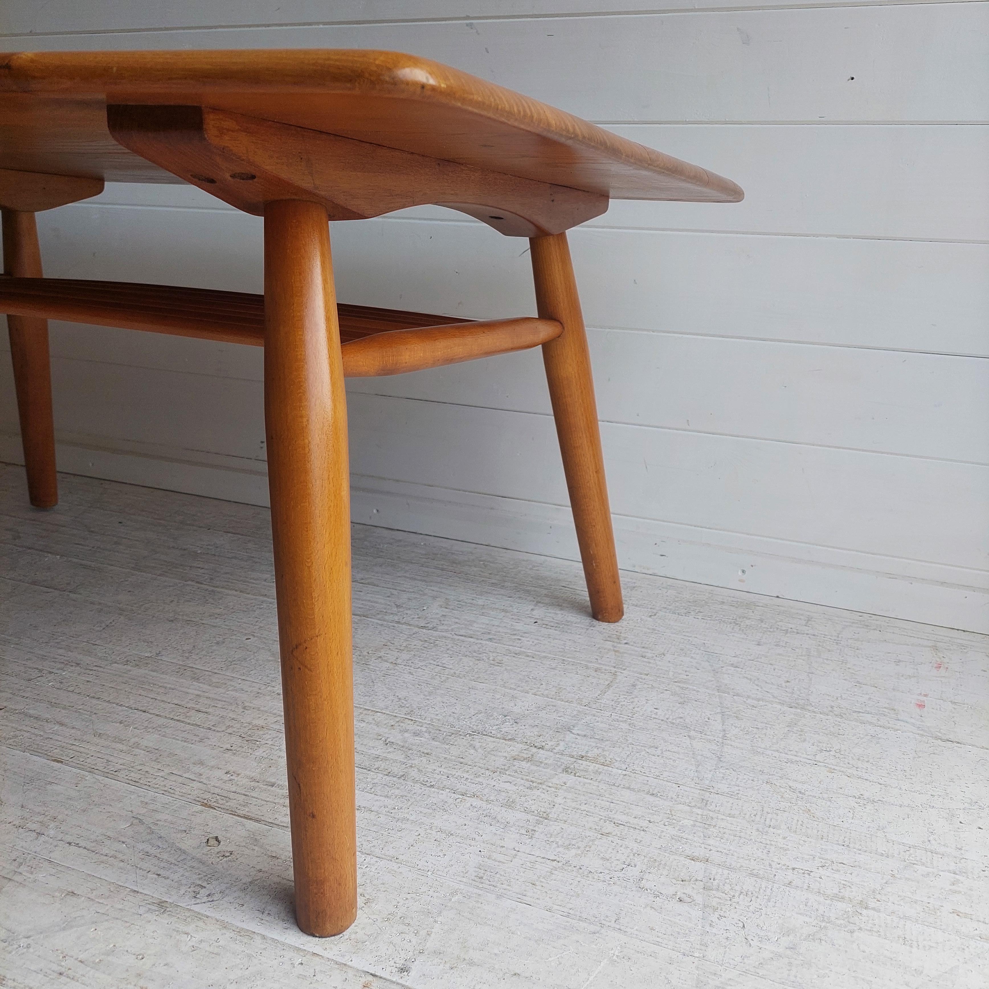 Mid Century Ercol Blonde coffee table with magazine rack, 1950s 1960s For Sale 12