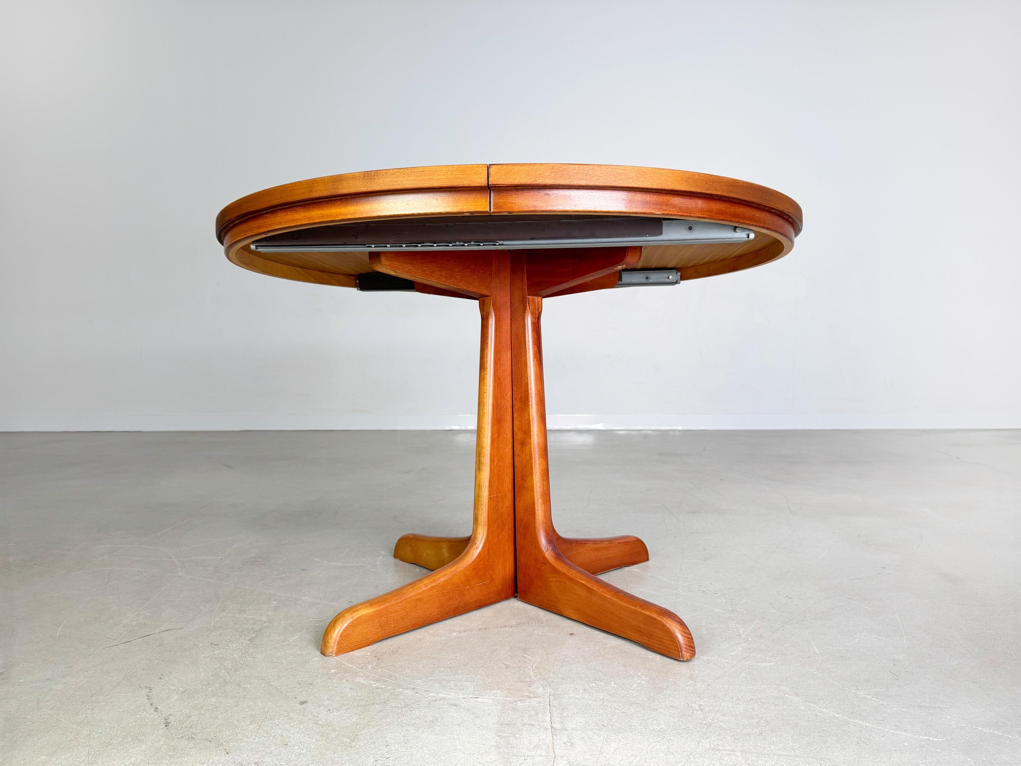Mid-17th Century Mid Century Esstisch ausziehbar Vintage danish Teak 1950er For Sale