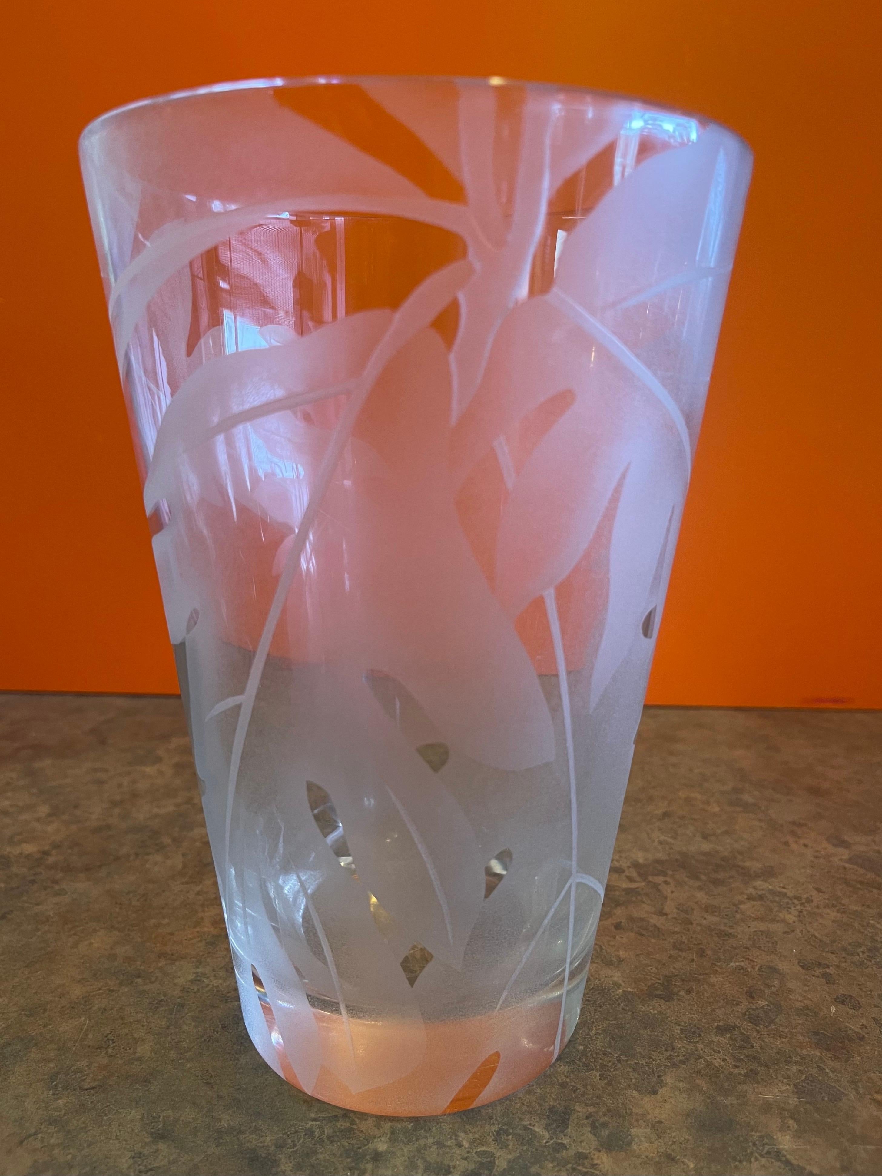 Mid-Century Etched Glass Floral Vase by Dorothy Thorpe 4