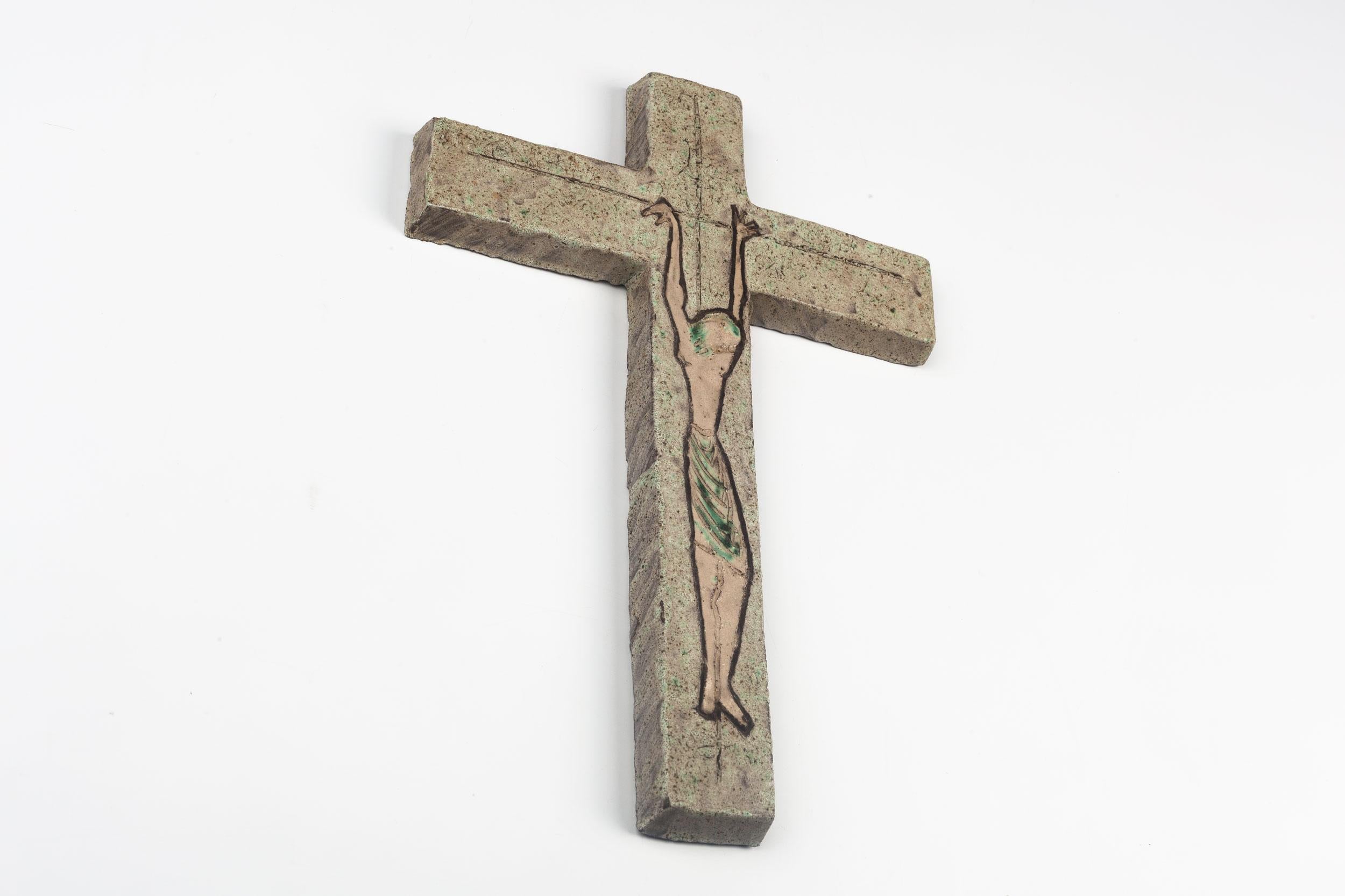 Mid-Century European Crucifix in Ceramic, Matte, Pastels, 1980s In Good Condition In Chicago, IL