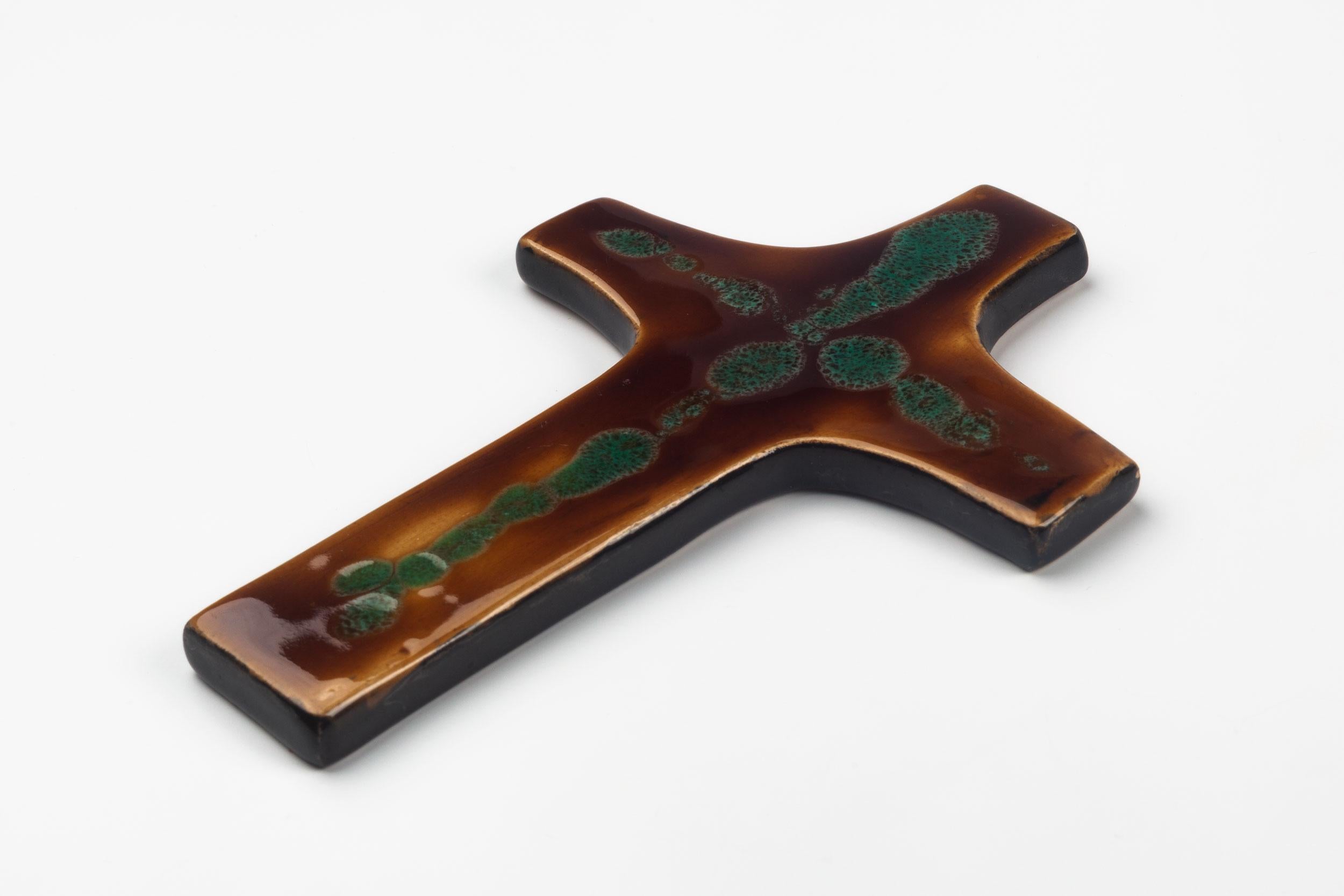 Hand-Crafted Mid-Century European Wall Cross, Brown, Green, Glazed Ceramic, Handmade, 1970 For Sale