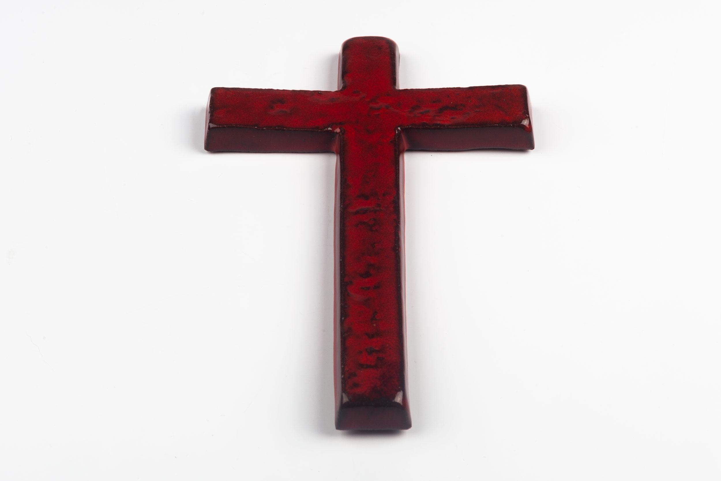 Belgian Midcentury European Wall Cross, Red, Black Texture, Hand Painted Ceramic, 1970s For Sale