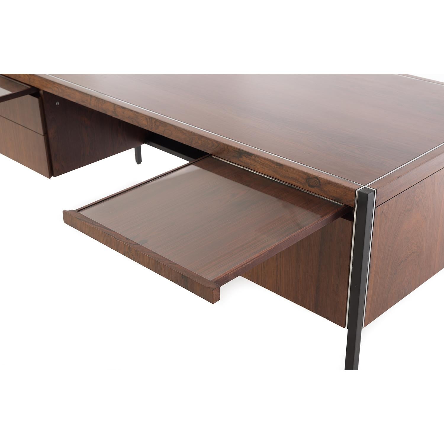 Mid-Century Modern Midcentury Executive Desk in Rosewood by Richard Schultz for Knoll