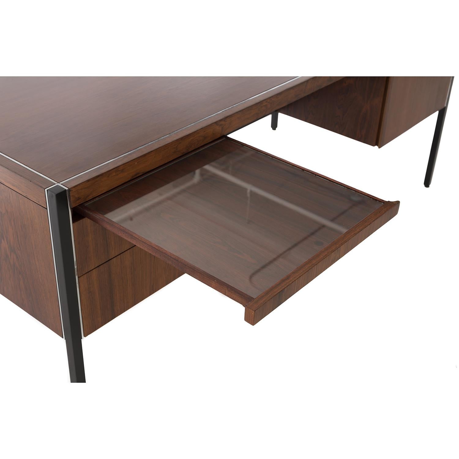 American Midcentury Executive Desk in Rosewood by Richard Schultz for Knoll