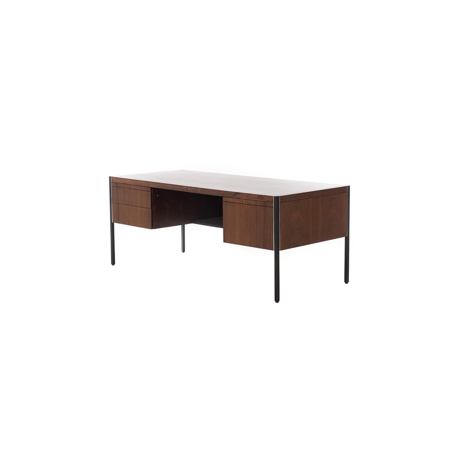 Lacquered Midcentury Executive Desk in Rosewood by Richard Schultz for Knoll