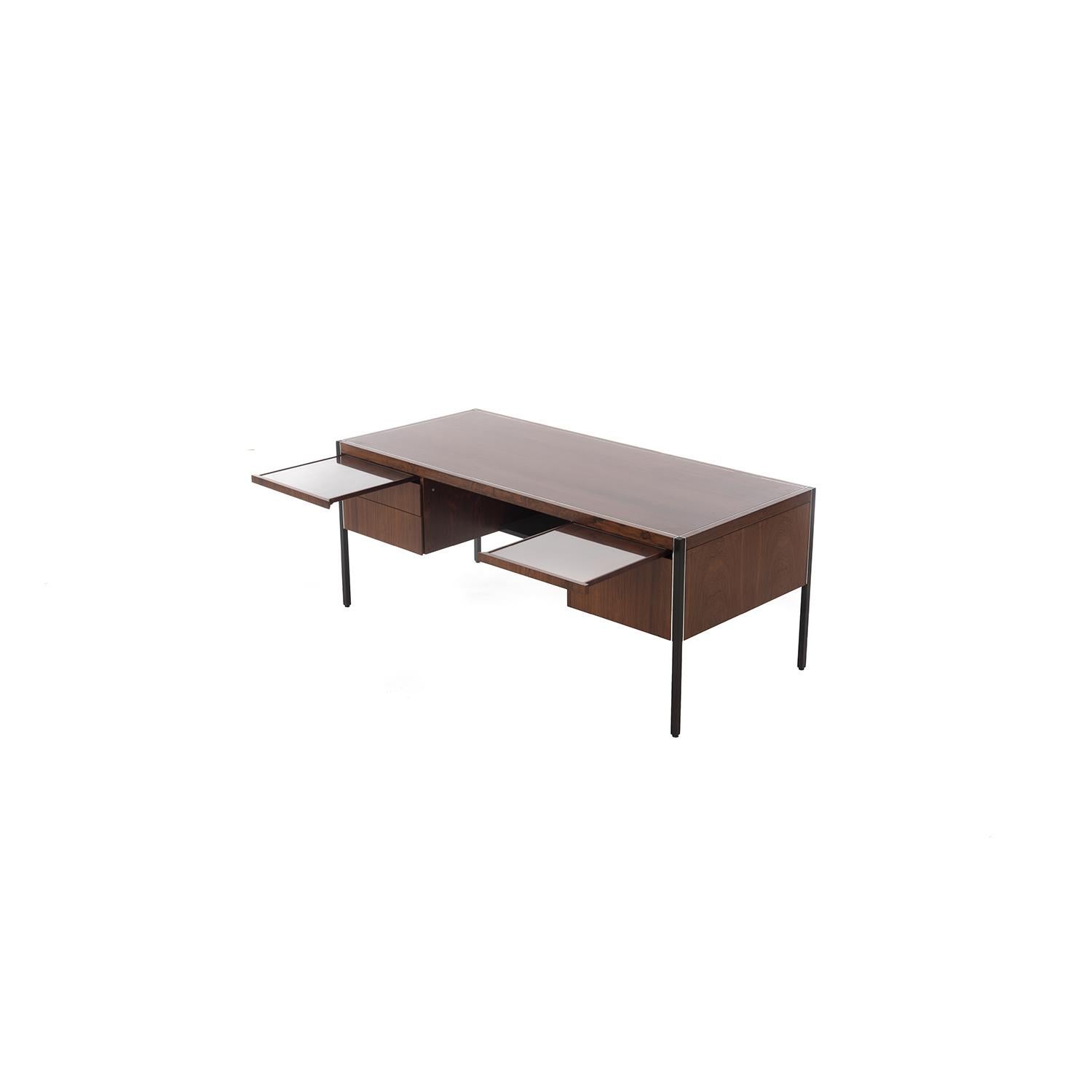 20th Century Midcentury Executive Desk in Rosewood by Richard Schultz for Knoll