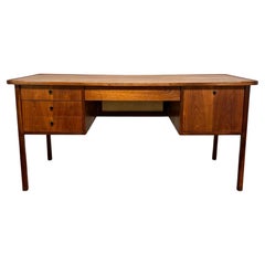 Mid-Century Executive Desk in Walnut Circa 1960s