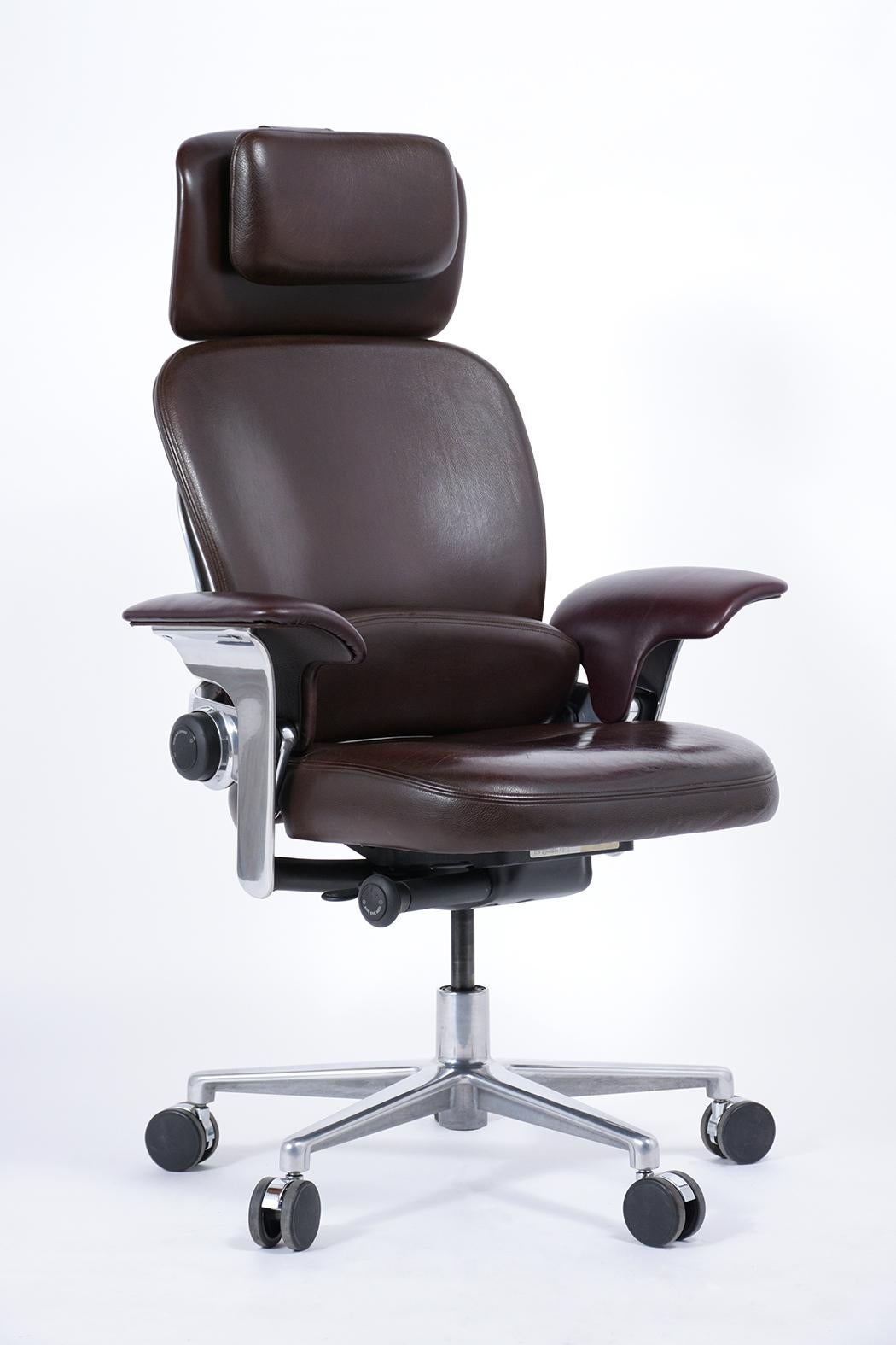 Mid-Century Modern Mid Century Modern Executive Leather Office Chair