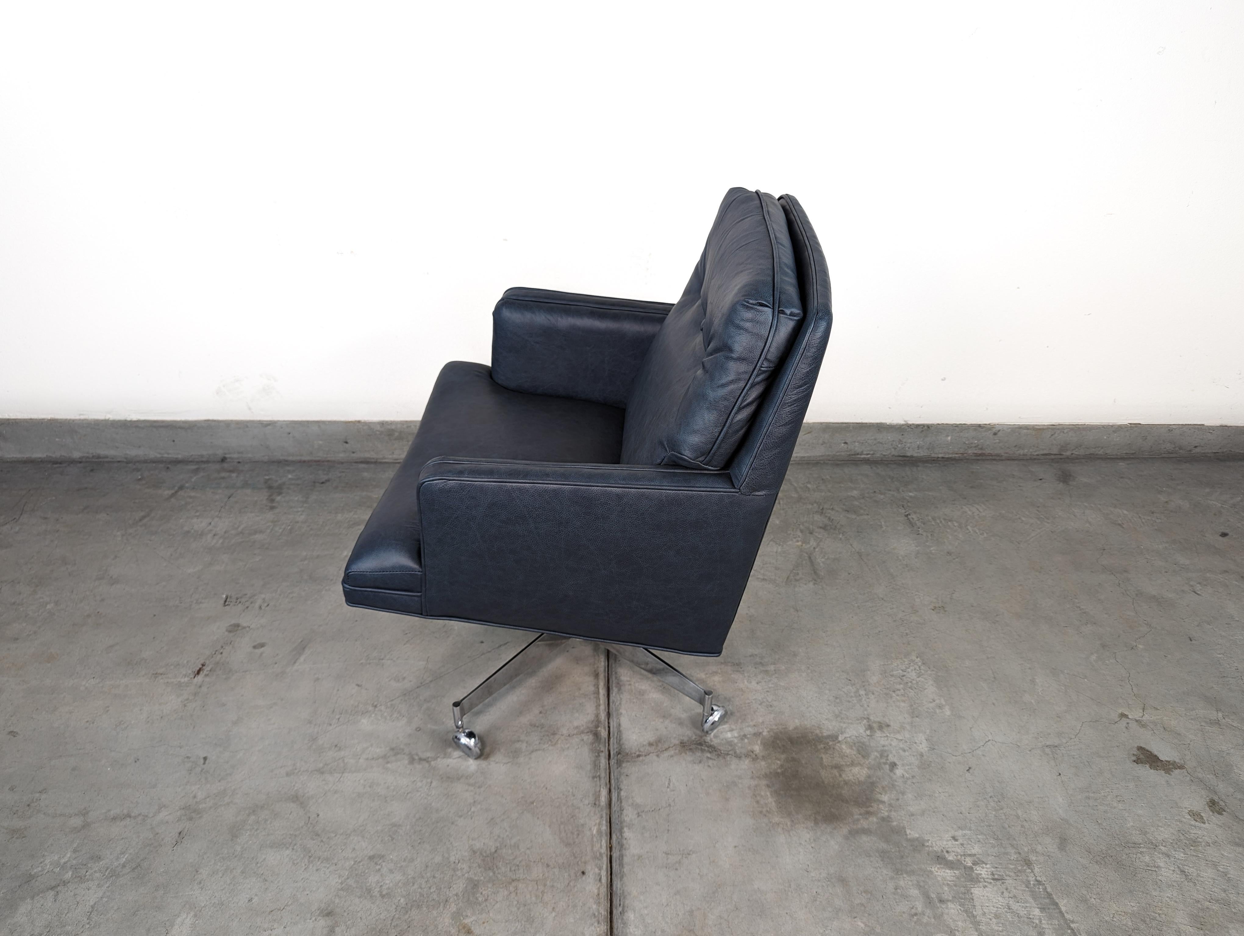 Mid Century Executive Swivel Office Chair by Edward Wormley for Dunbar, 1950s For Sale 7