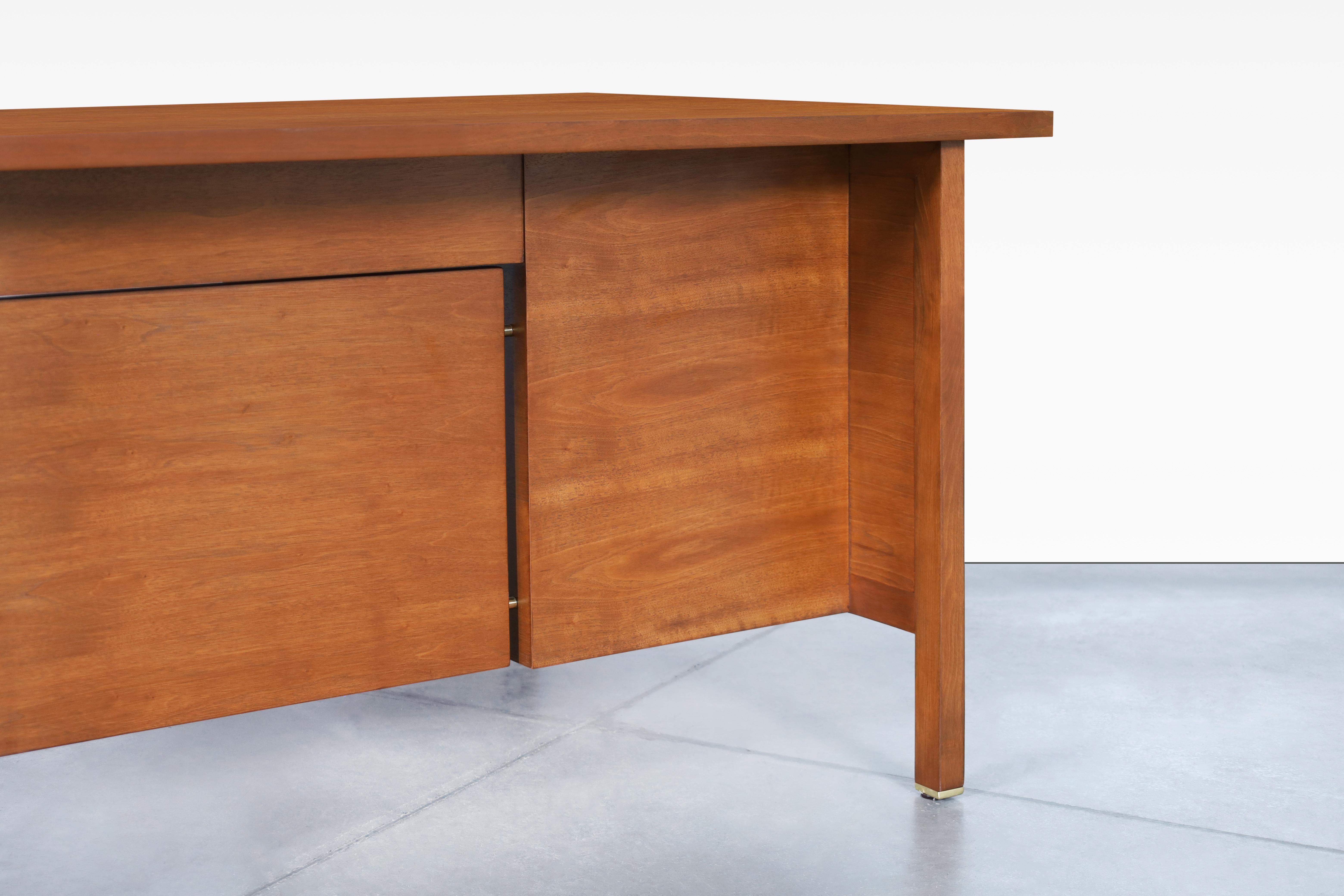 Mid-Century Executive Walnut Desk by Edward J. Wormley for Dunbar For Sale 4