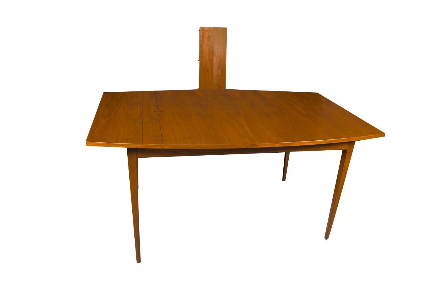 bowtie table