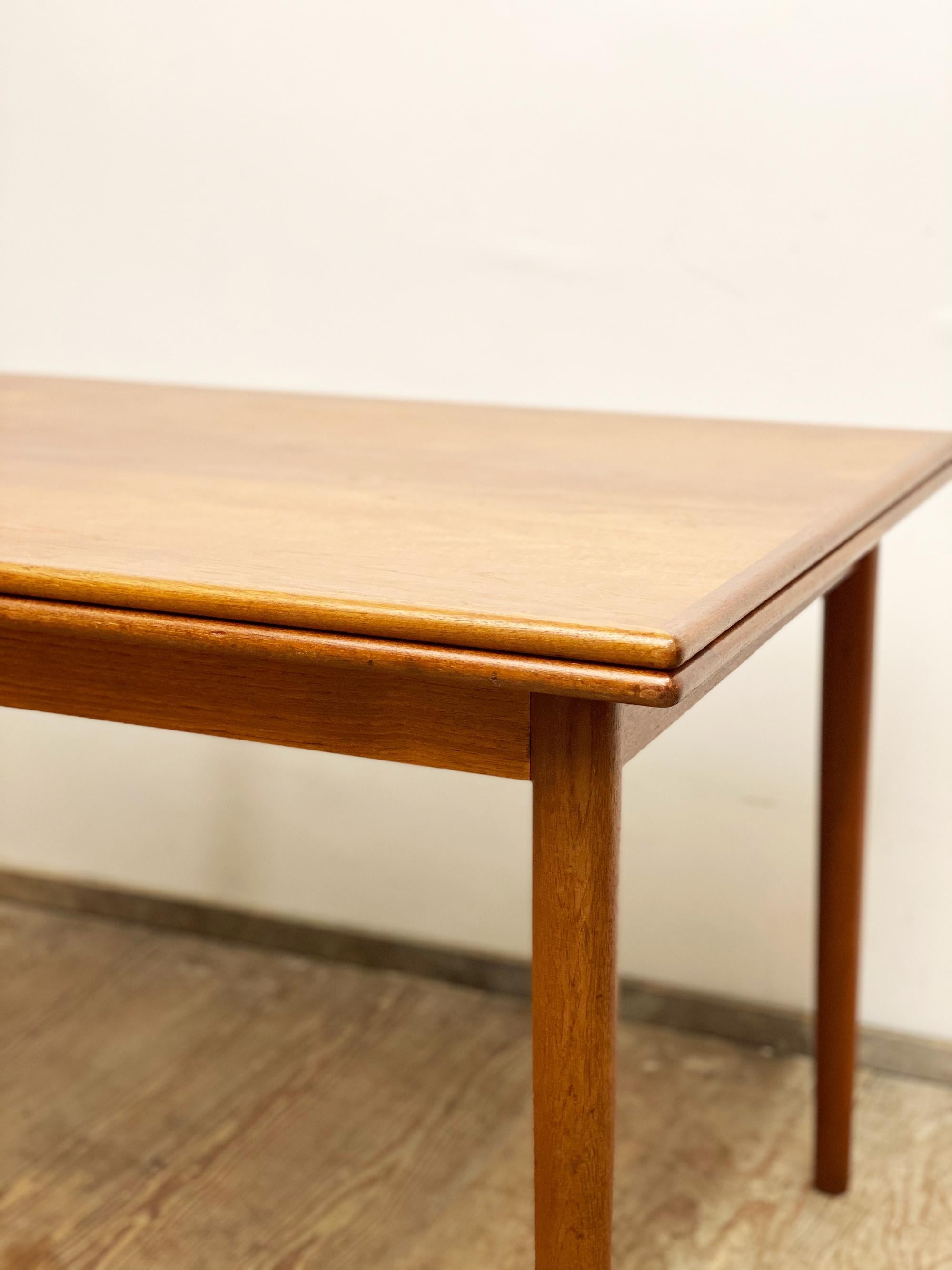 Tessuto Mid-Century Expandable Teak Dining Table by Gudme Møbelfabrik, Denmark, 1950s