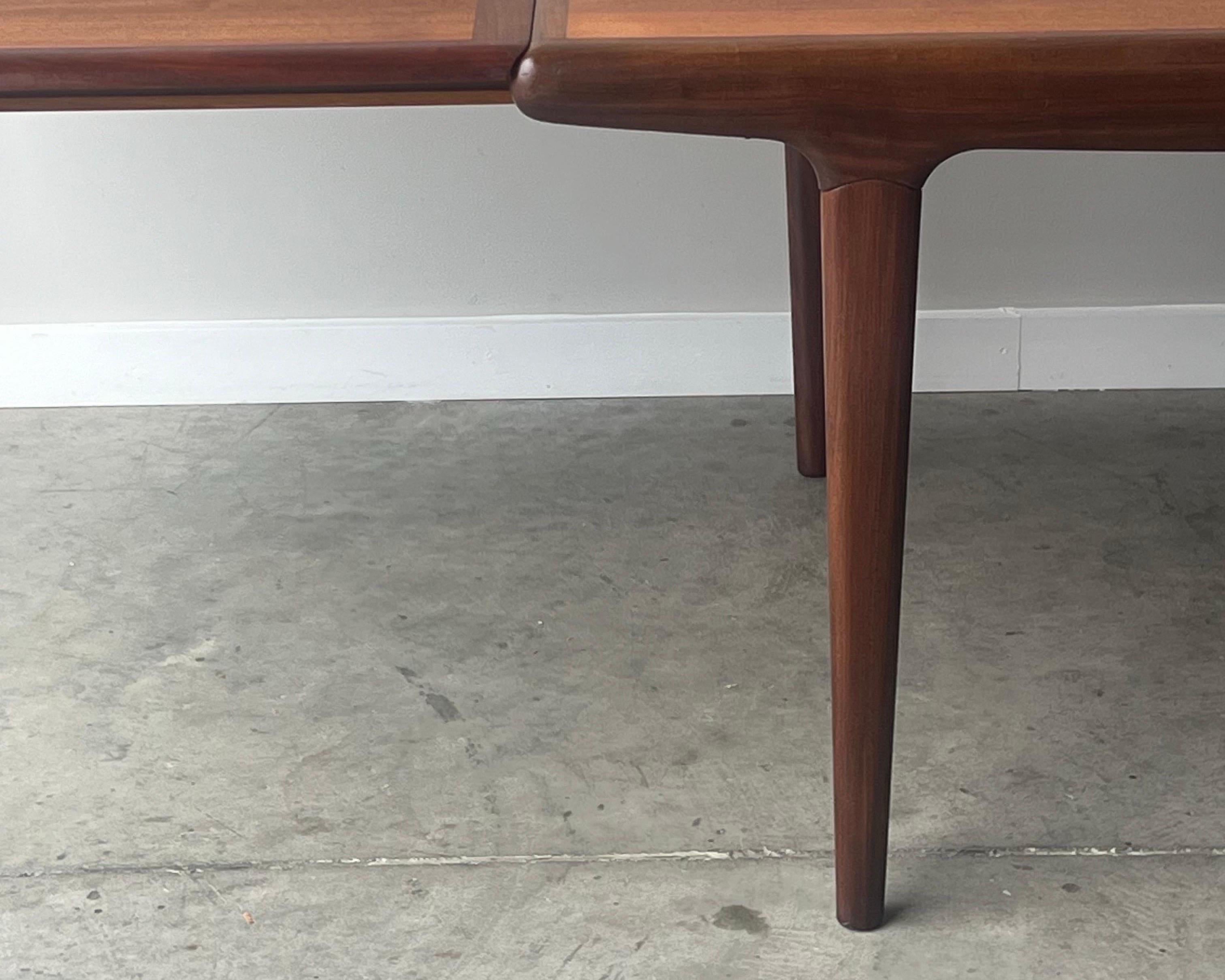 Wood Mid-Century Expanding Dining Table by Johannes Andersen