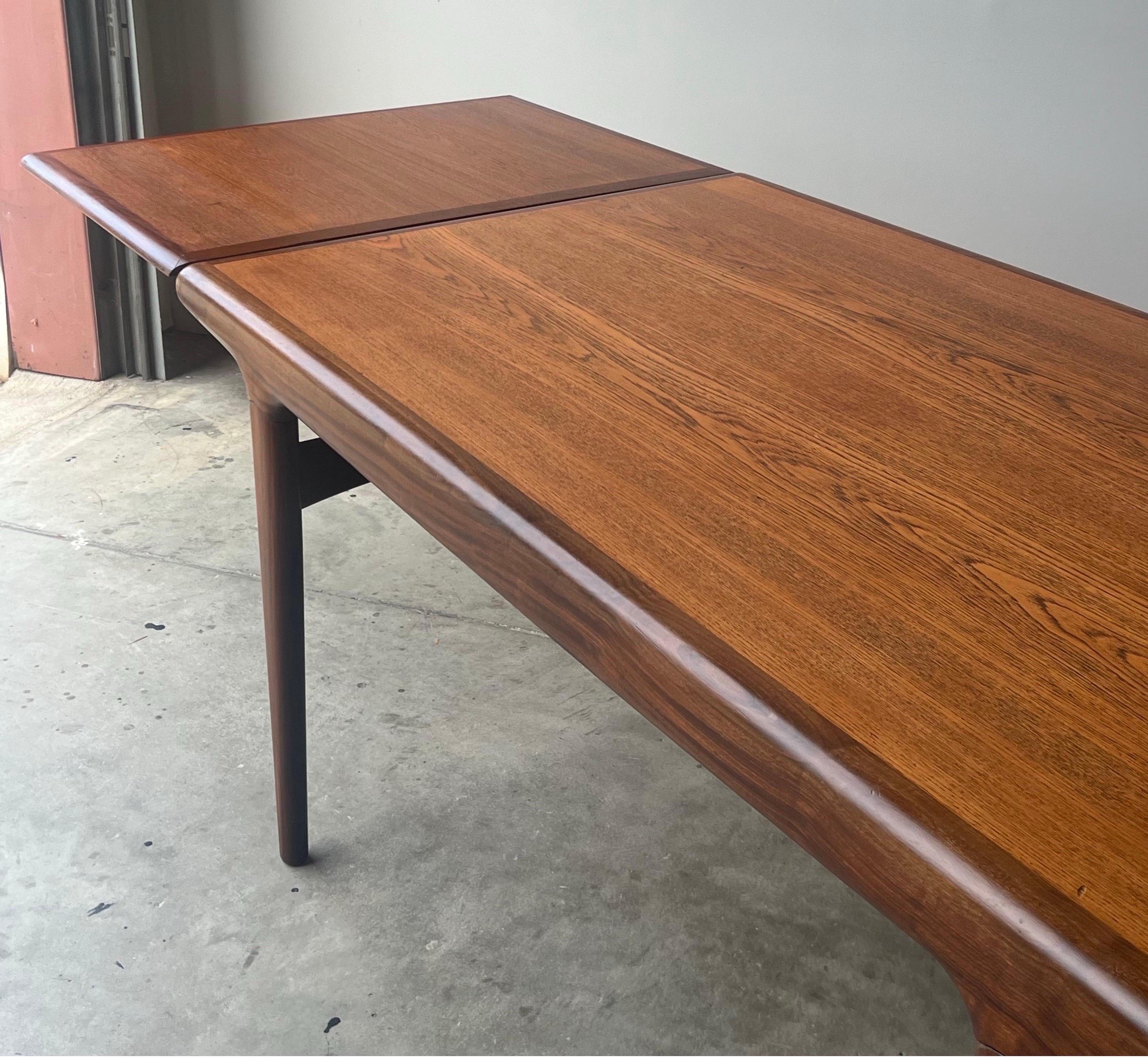 Mid-Century Expanding Dining Table by Johannes Andersen 2