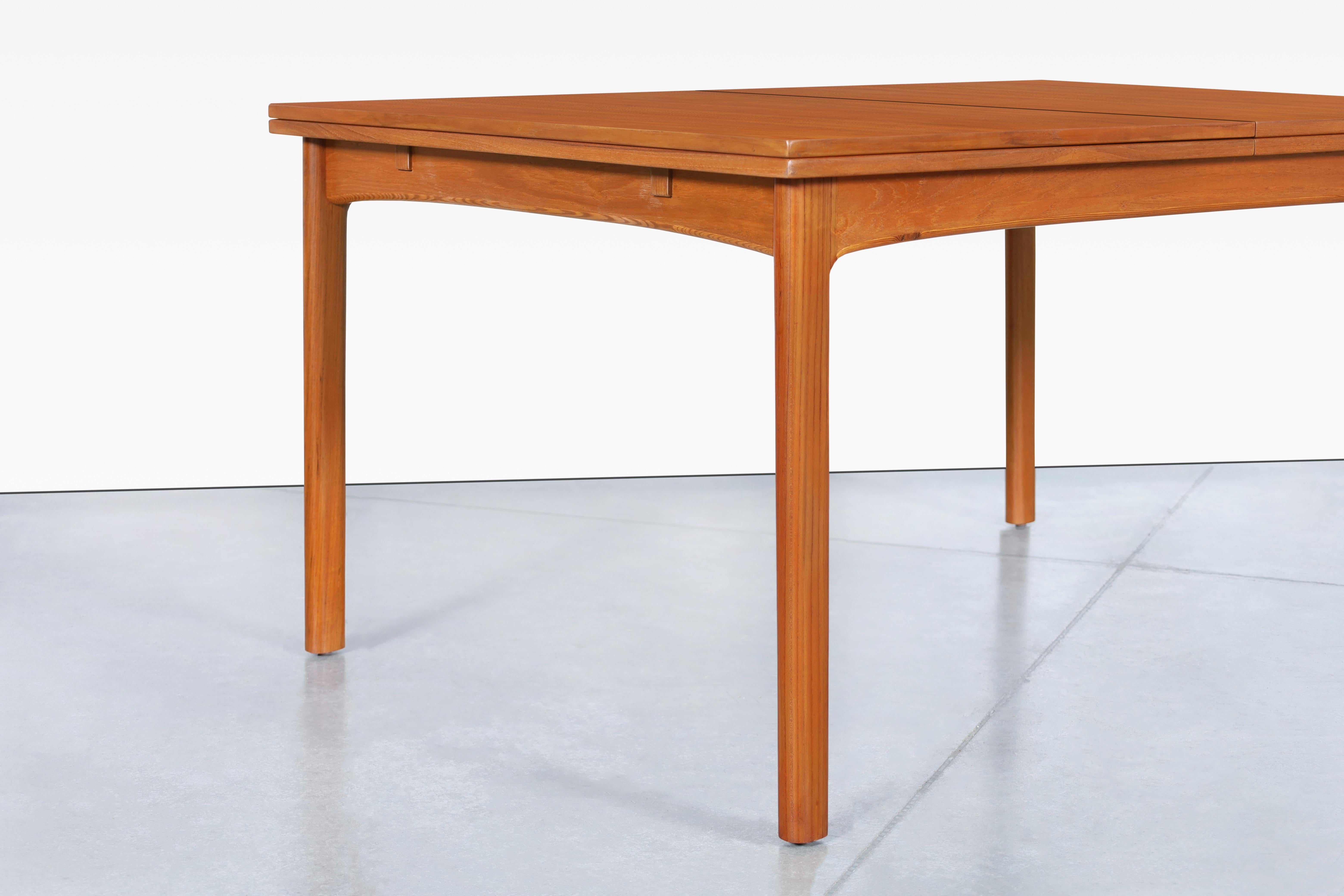 Mid-Century Modern Mid-Century Expanding Teak Dining Table by Folke Ohlsson for Dux For Sale