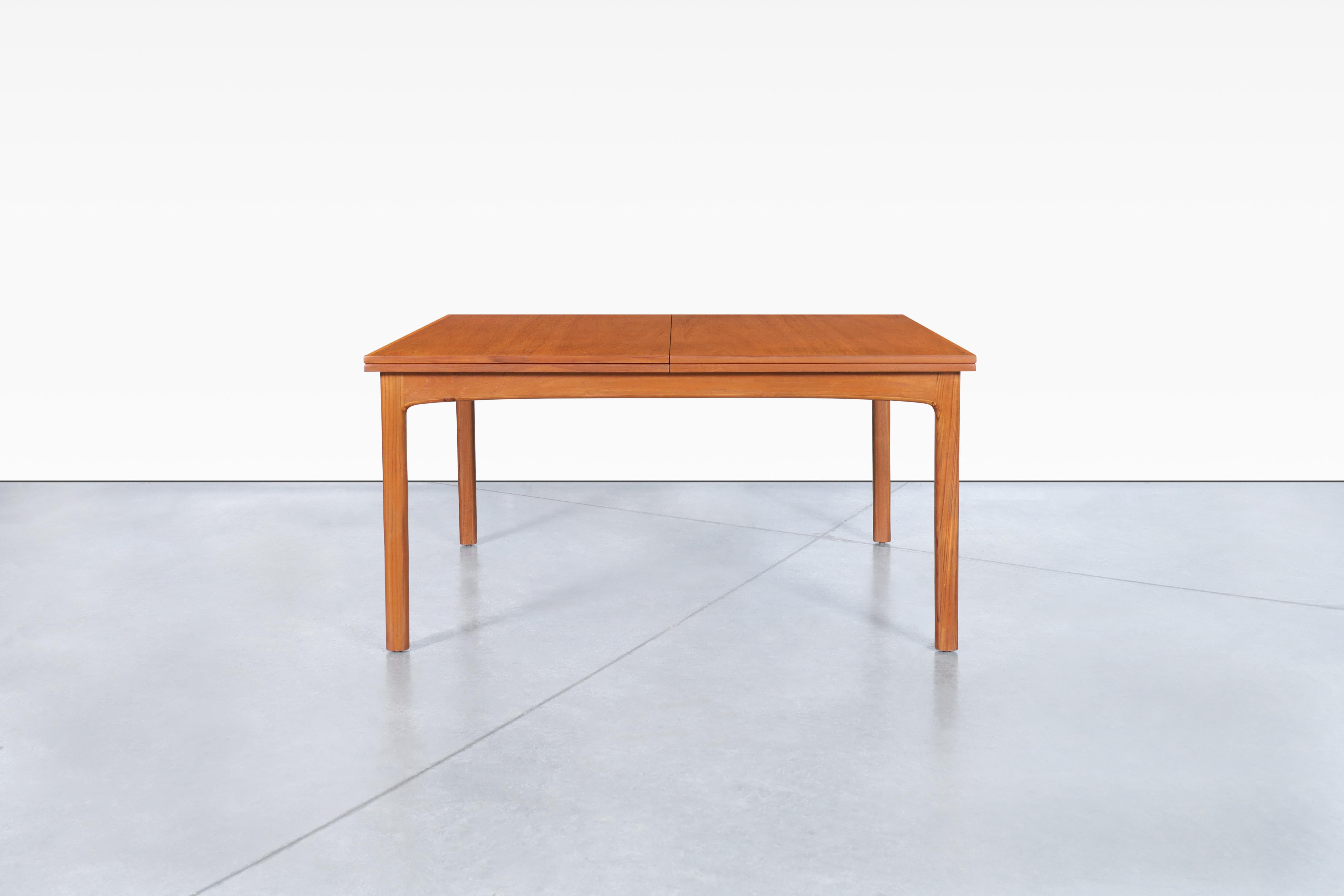 Mid-20th Century Mid-Century Expanding Teak Dining Table by Folke Ohlsson for Dux For Sale