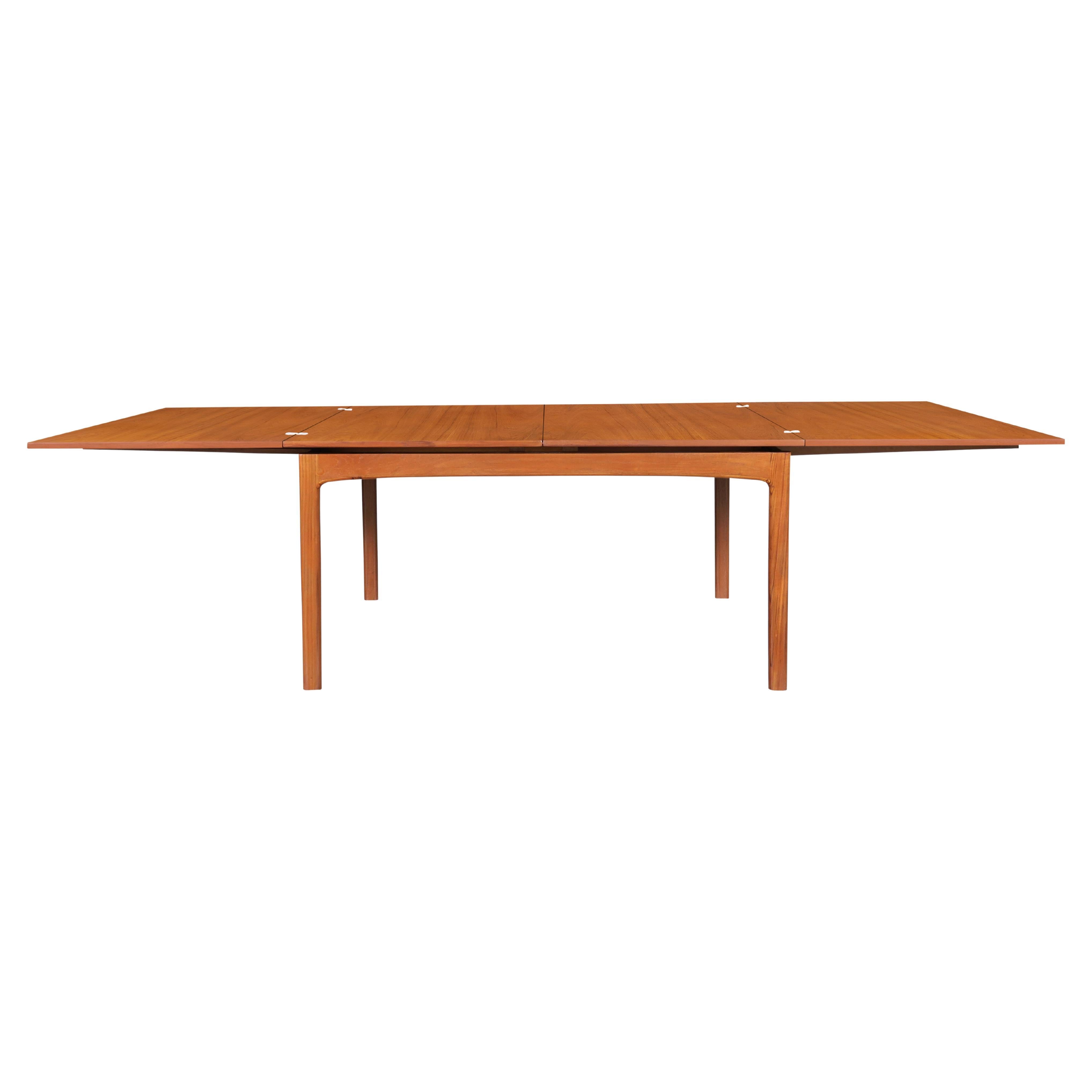 Mid-Century Expanding Teak Dining Table by Folke Ohlsson for Dux For Sale