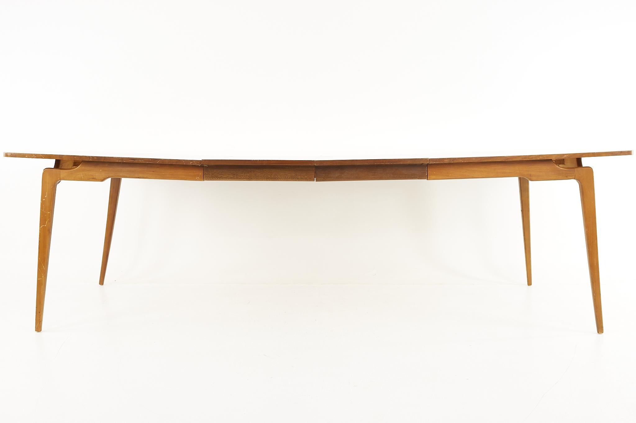 Mid Century Expanding Walnut Dining Table with 2 Leaves For Sale 6