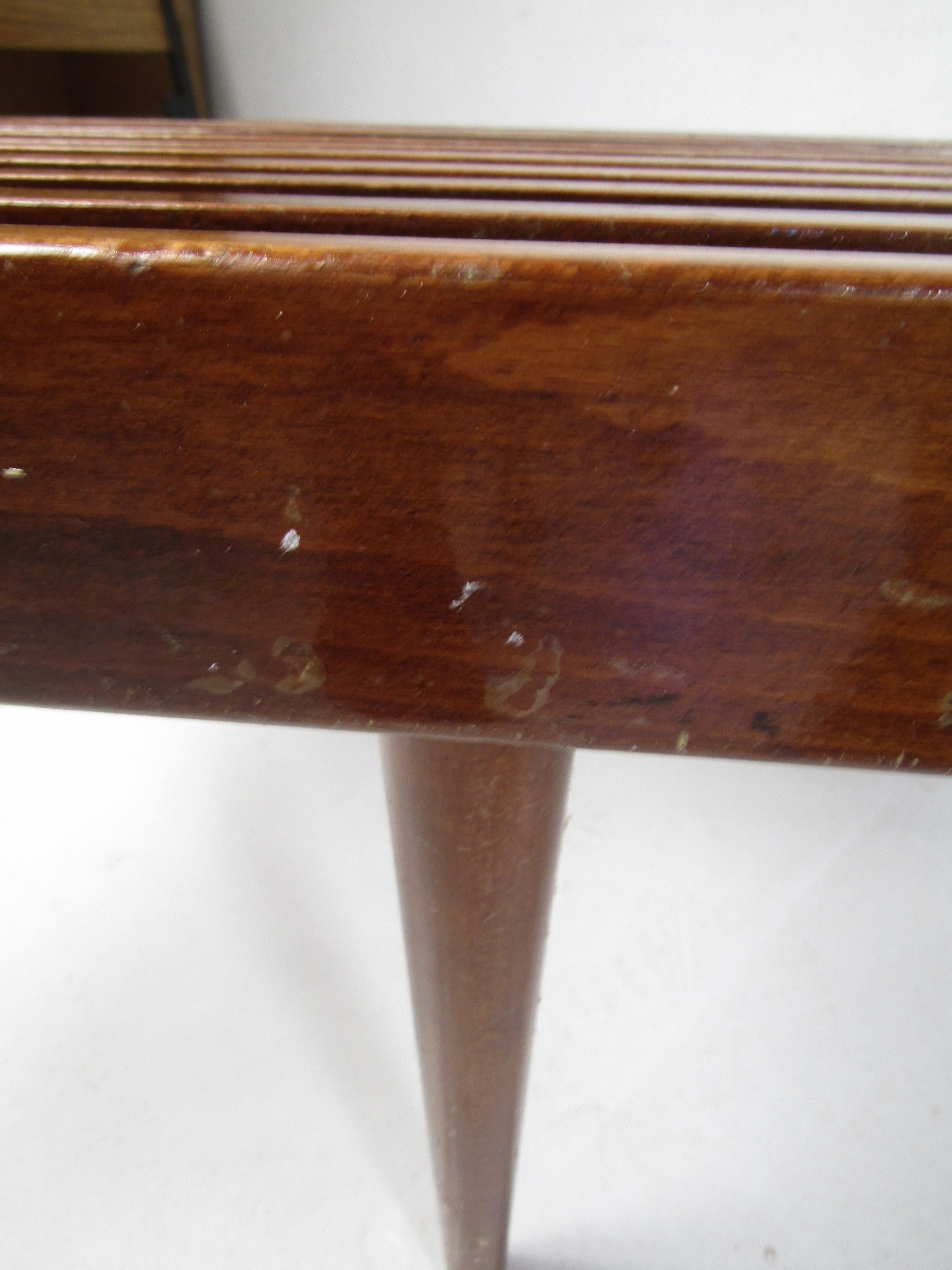 Midcentury Expanding Wood-Slat Table For Sale 5
