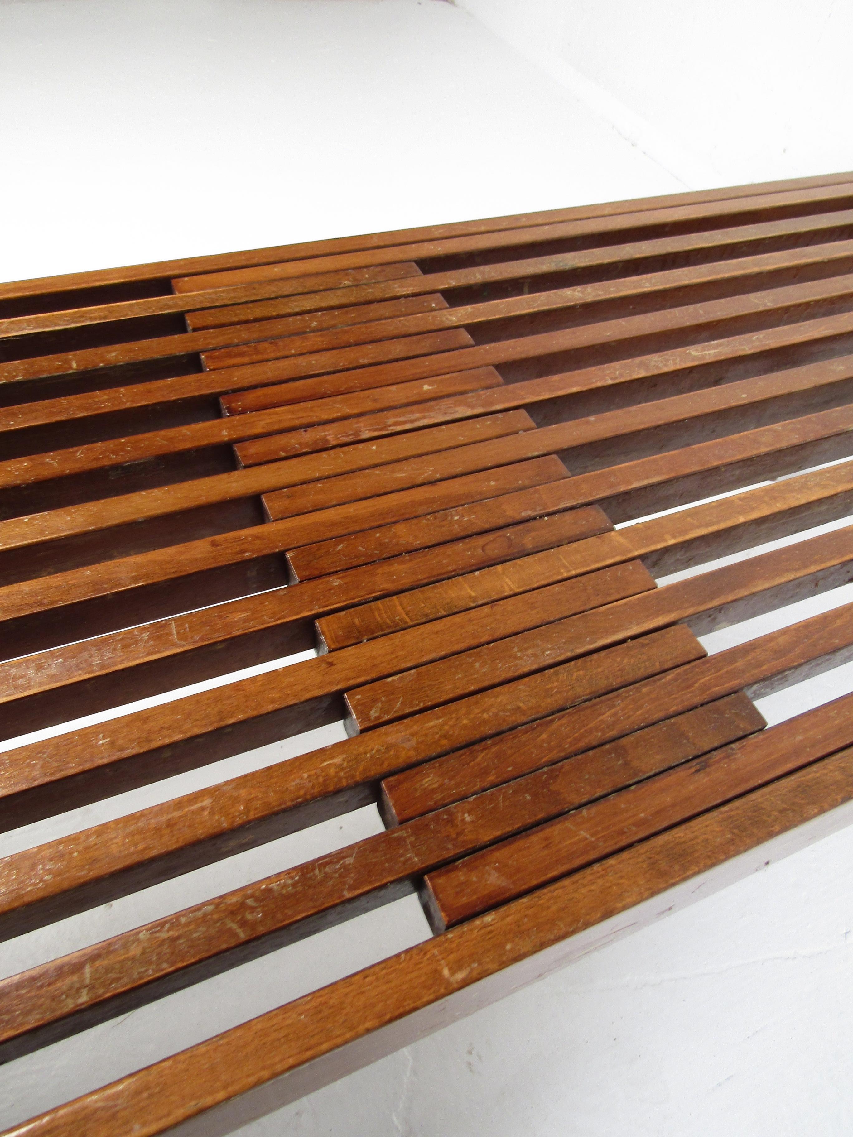 Midcentury Expanding Wood-Slat Table For Sale 3