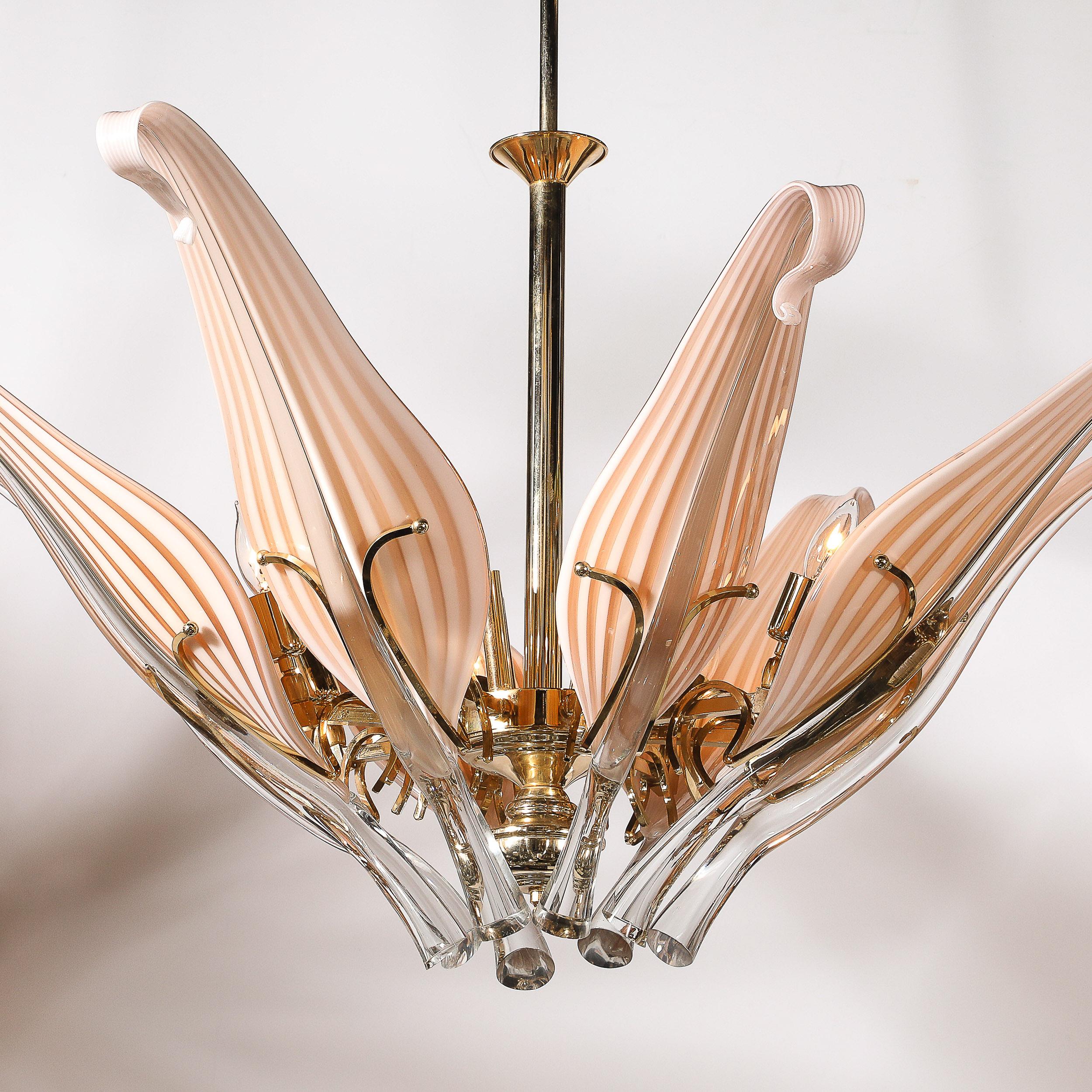 Ottone Lampadario a forma di foglia di metà secolo con finiture in ottone di Franco Luce in vendita
