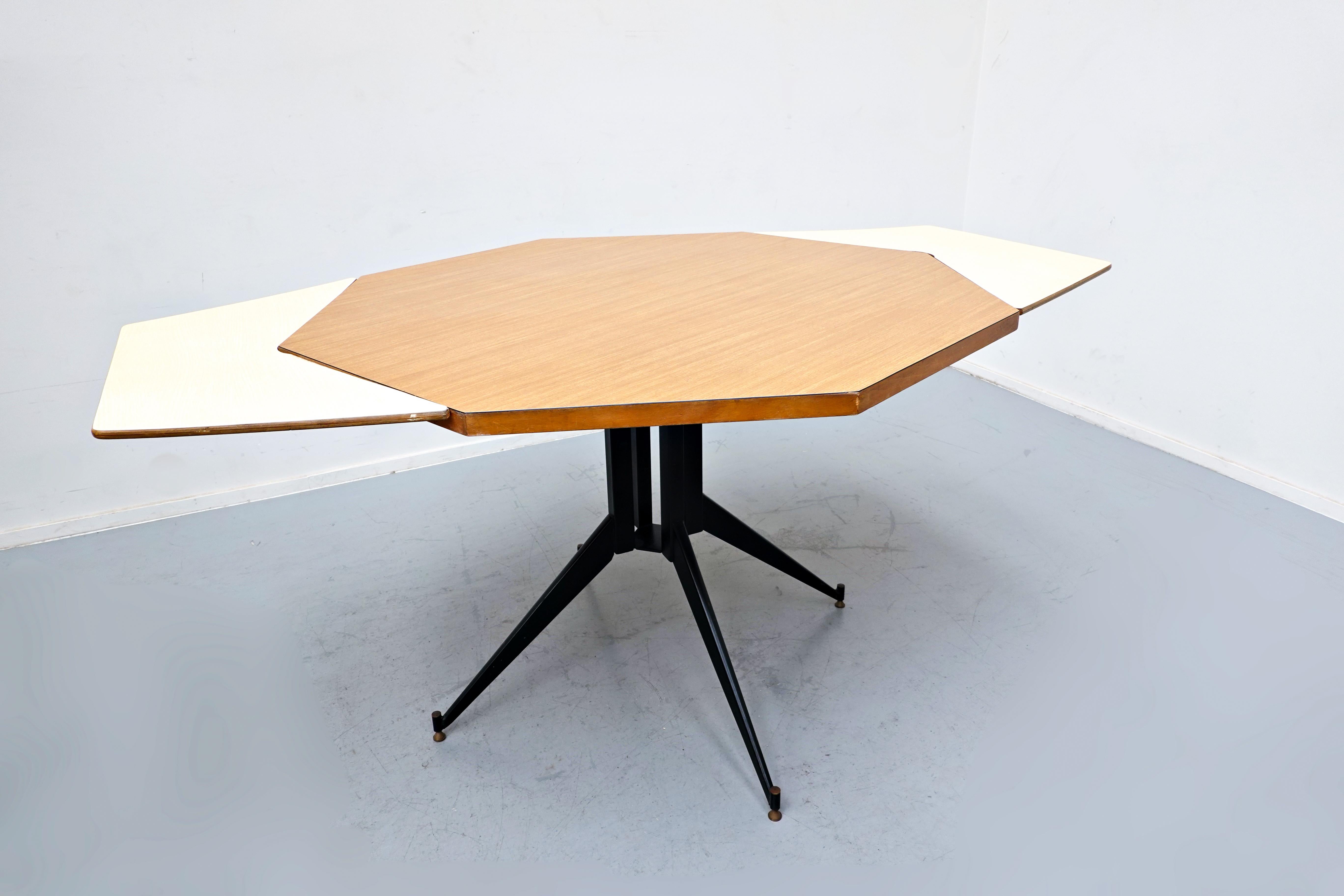 Mid-century extendable dining table by Carlo Ratti - 1960s.