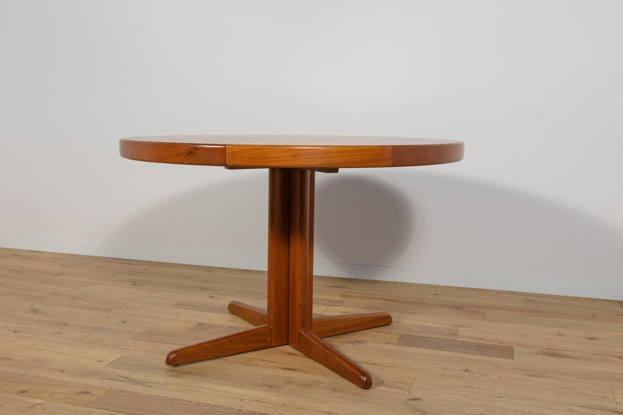 Woodwork Mid Century Extendable Dining Table by Henry Walter Klein for Bramin, Denmark.